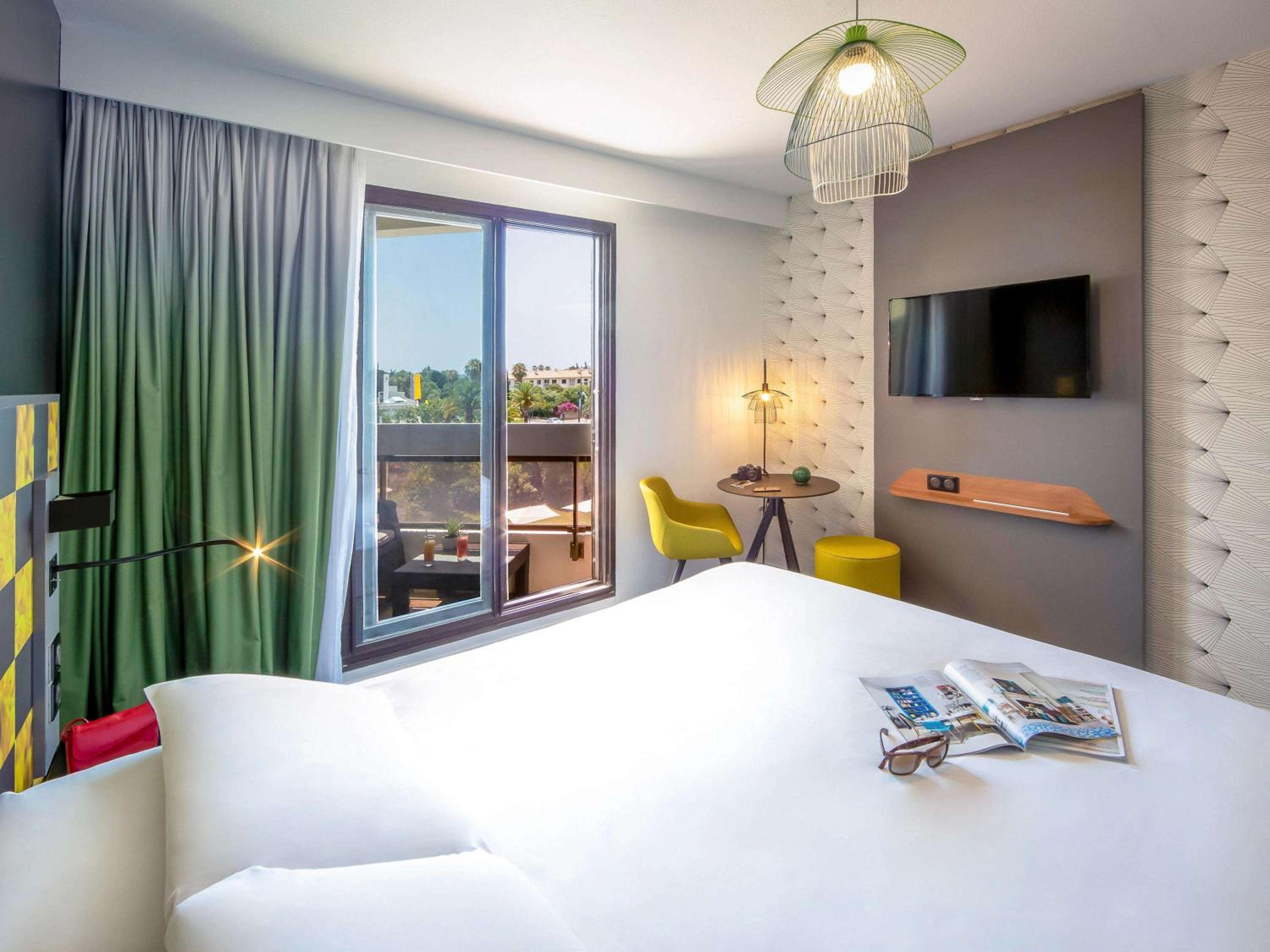 Privilege room with one double bed and balcony - Photo 4