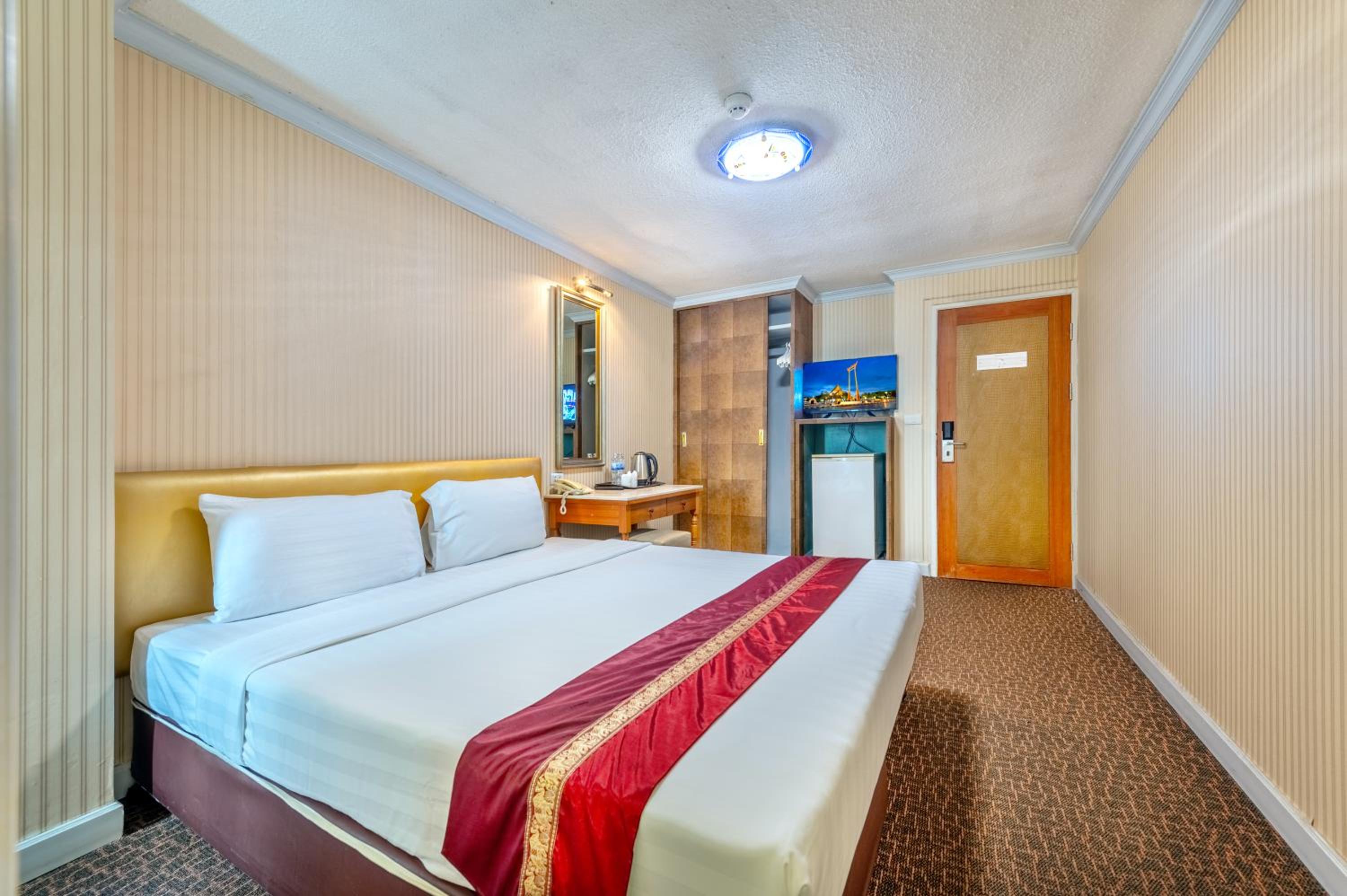 Superior Double or Twin Room photo 2