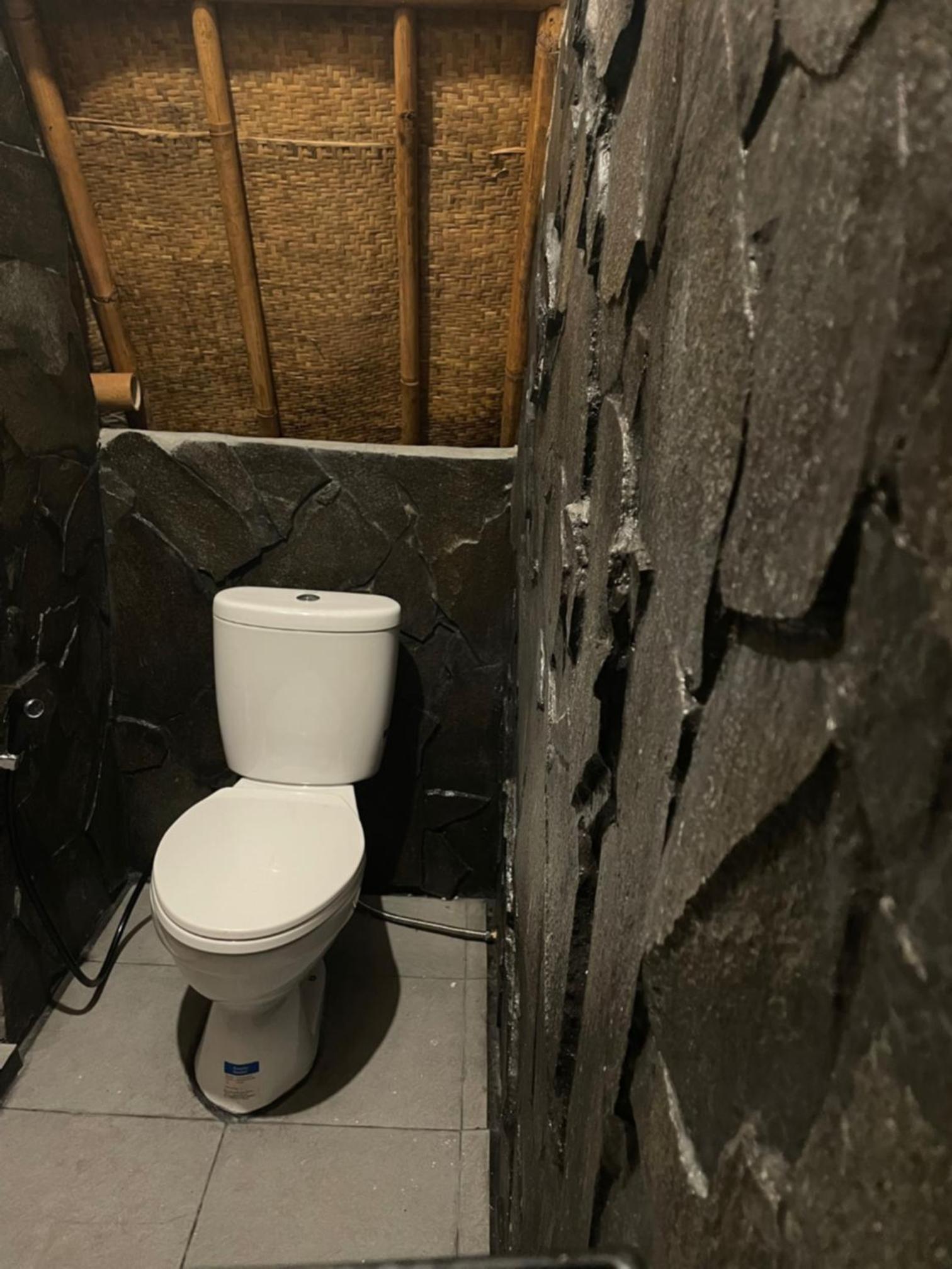 Double Room with Private Bathroom - Photo 8