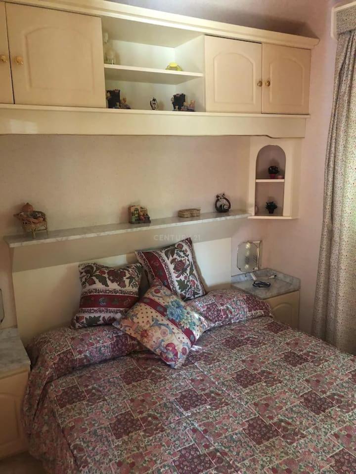 One-Bedroom House photo 3