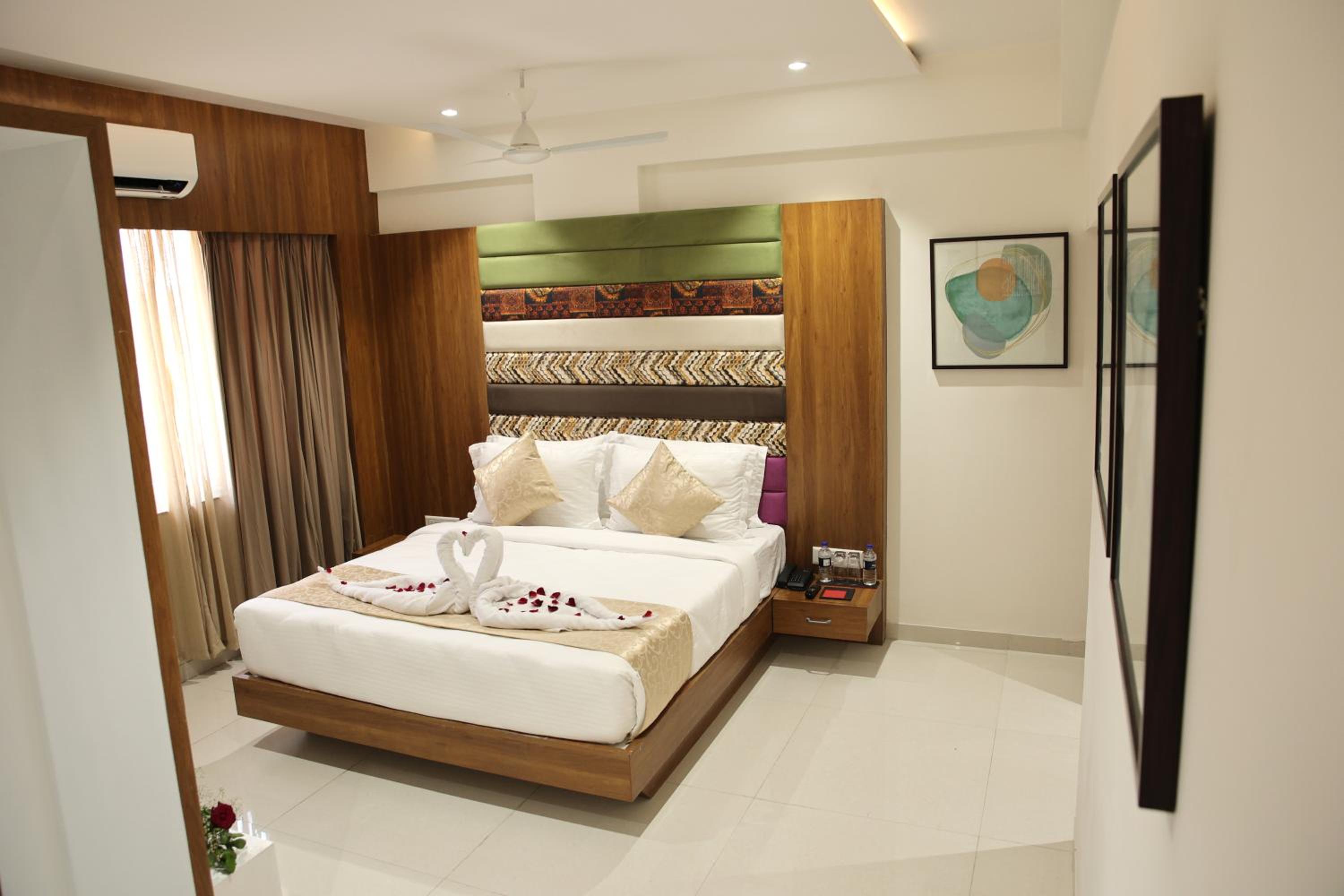 Suite - Photo 5