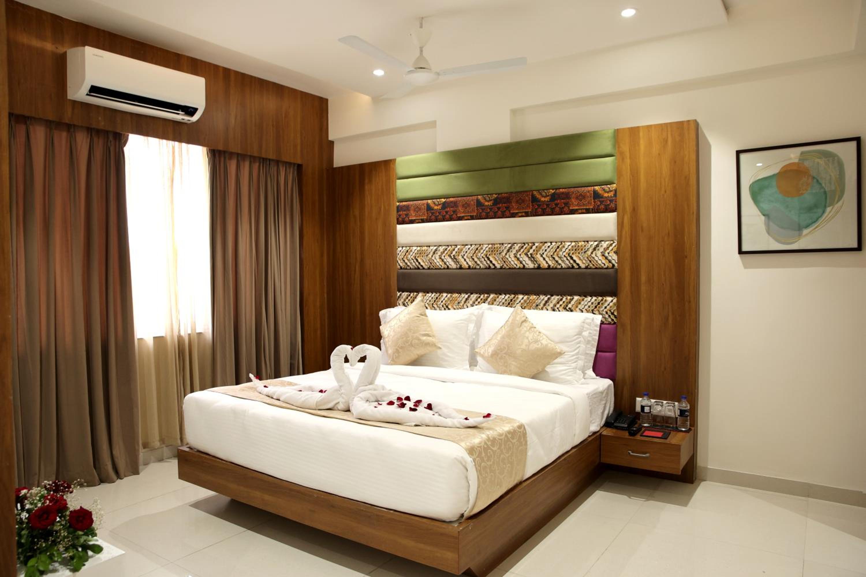 Suite - Photo 9