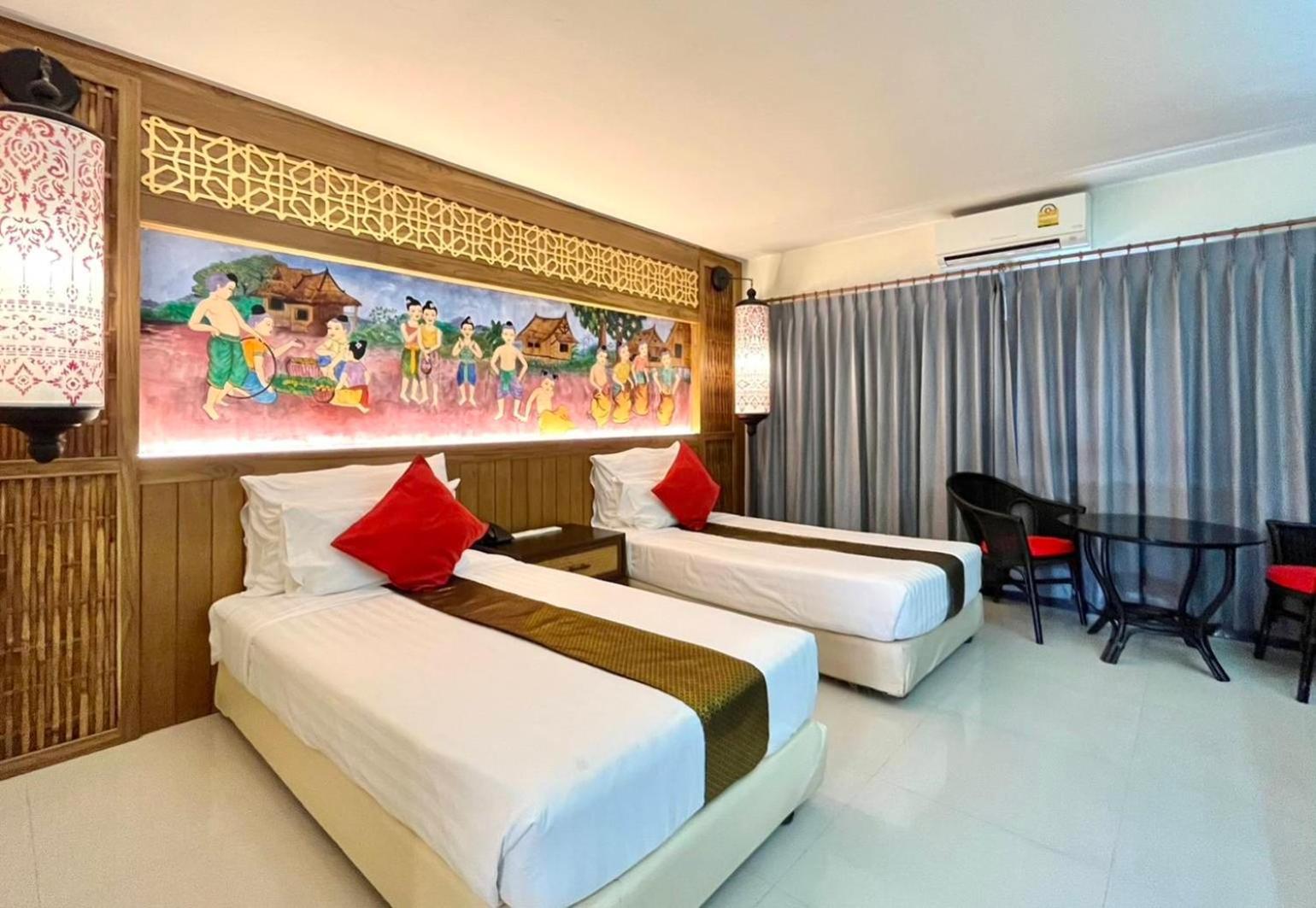 Grand Lanna Twin Room - Photo 11