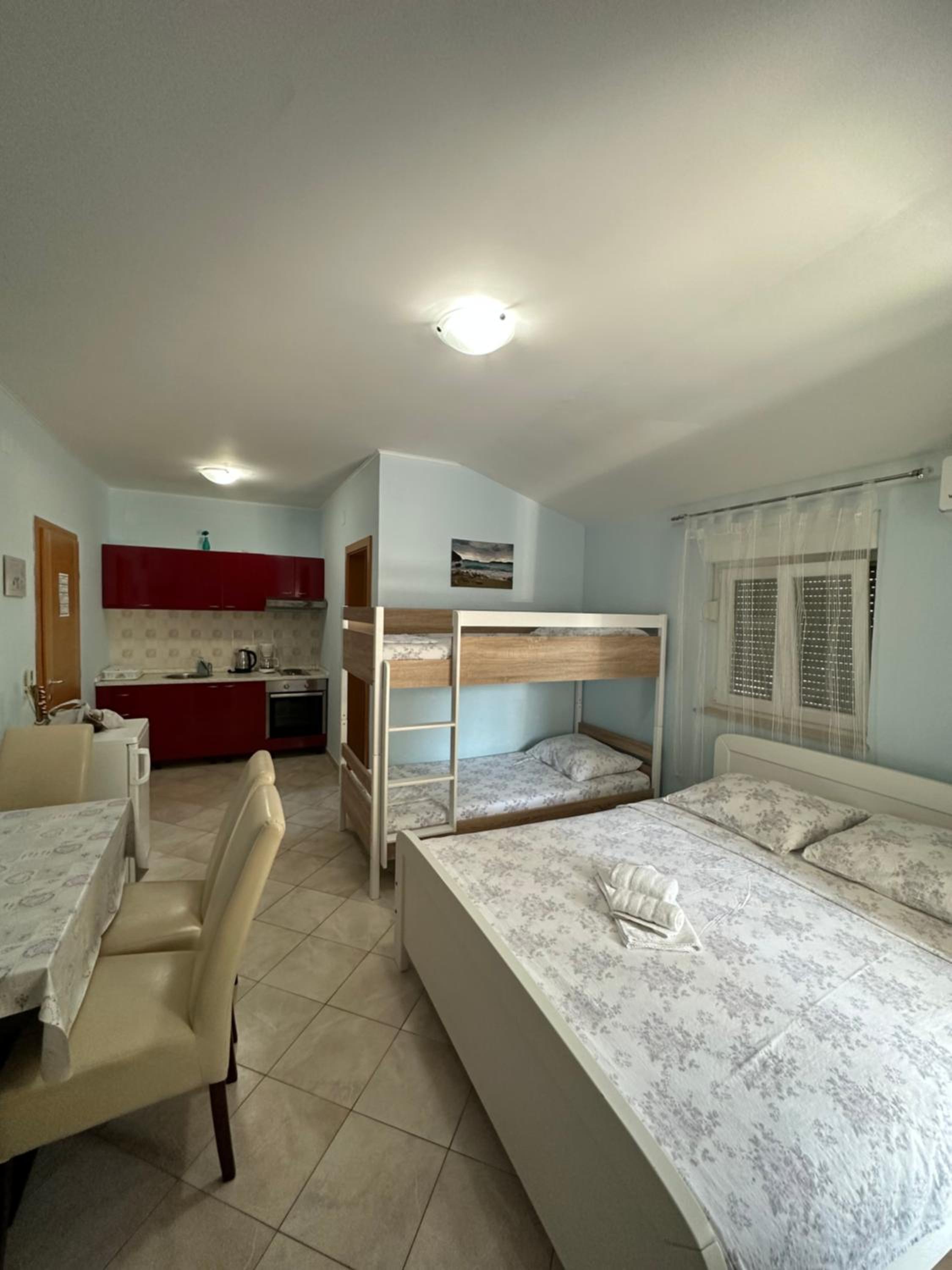 Studio Apartment photo 3