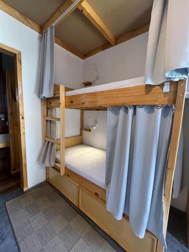 Bed in 6-Bed Mixed Dormitory Room photo 2