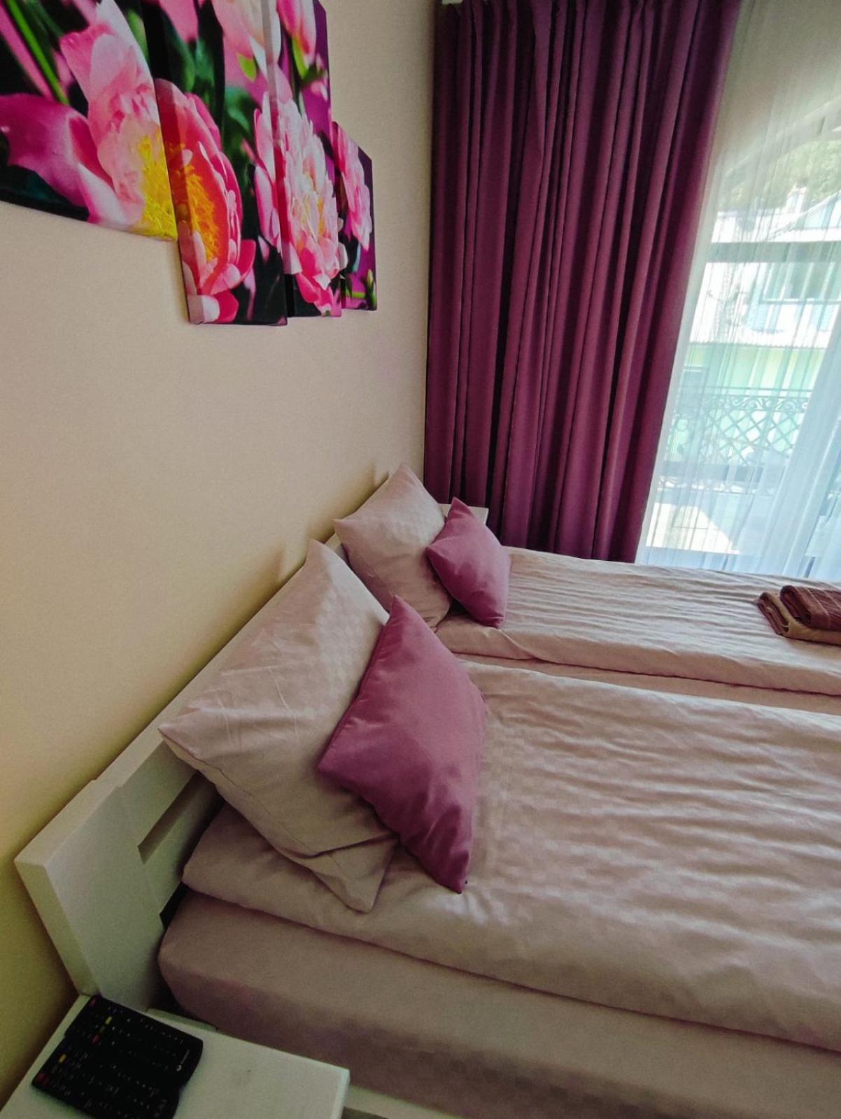 Villa photo 2