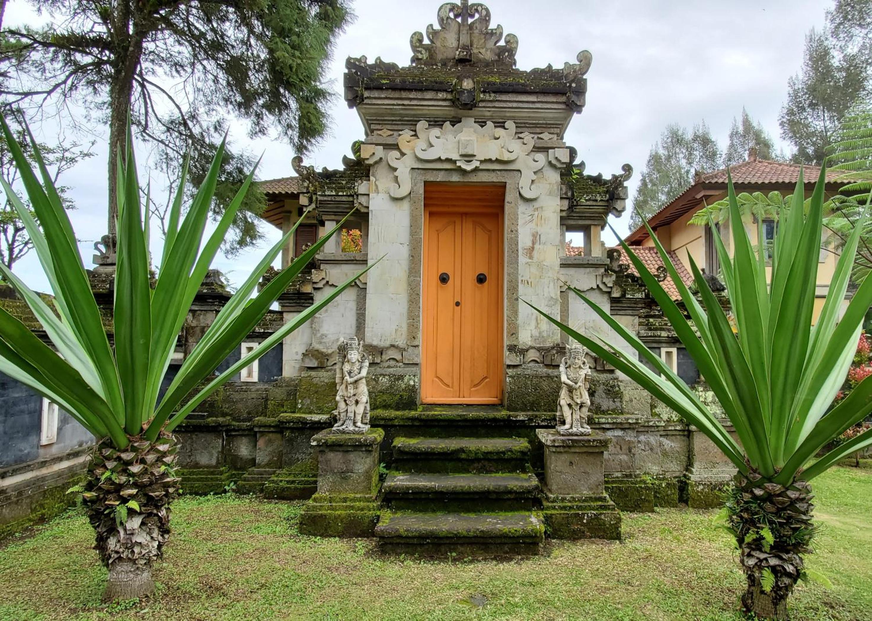 Villa With Private Pool photo 2