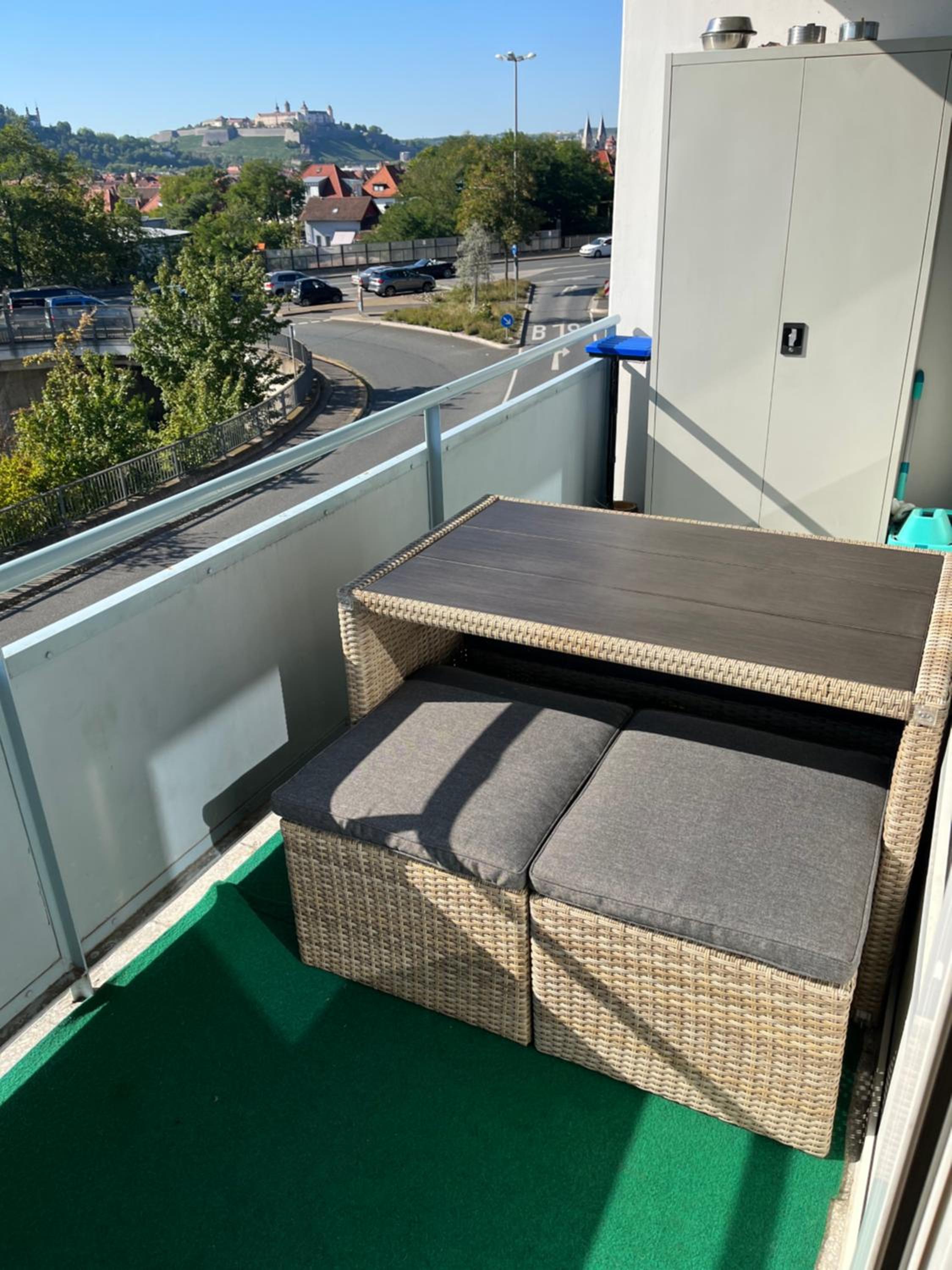 One-Bedroom Apartment - Photo 3