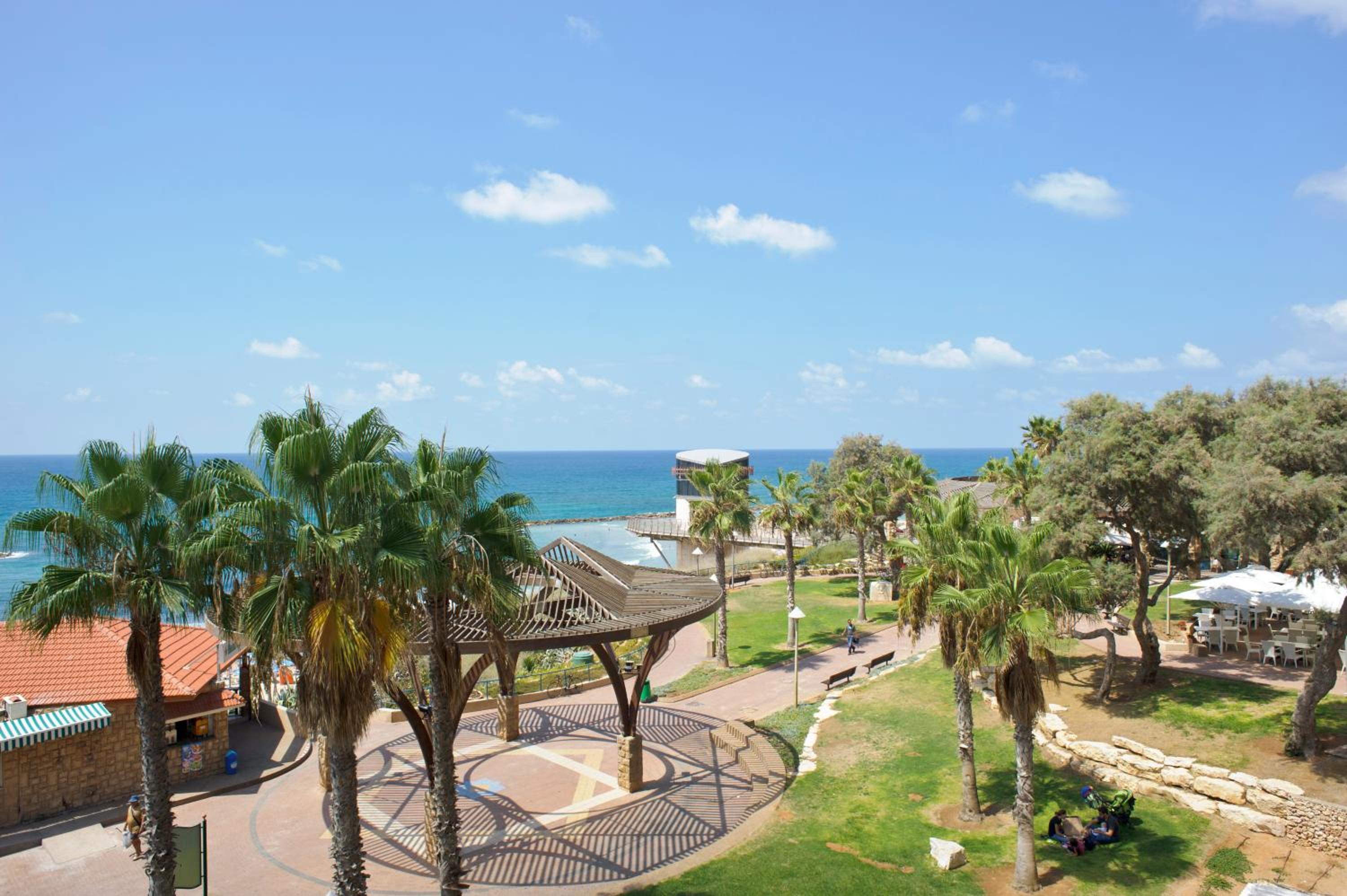 Deluxe Double Room with Balcony and Sea View photo 3