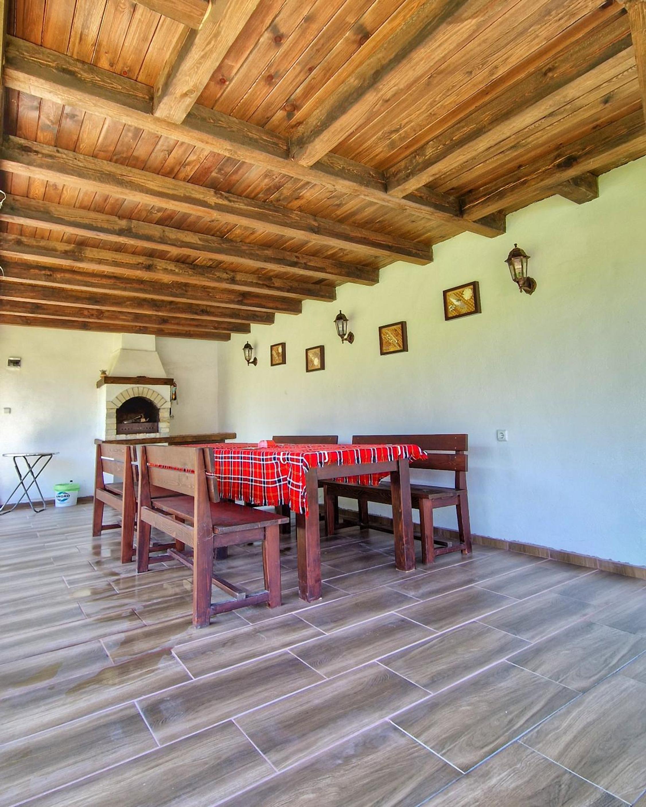 Villa photo 3