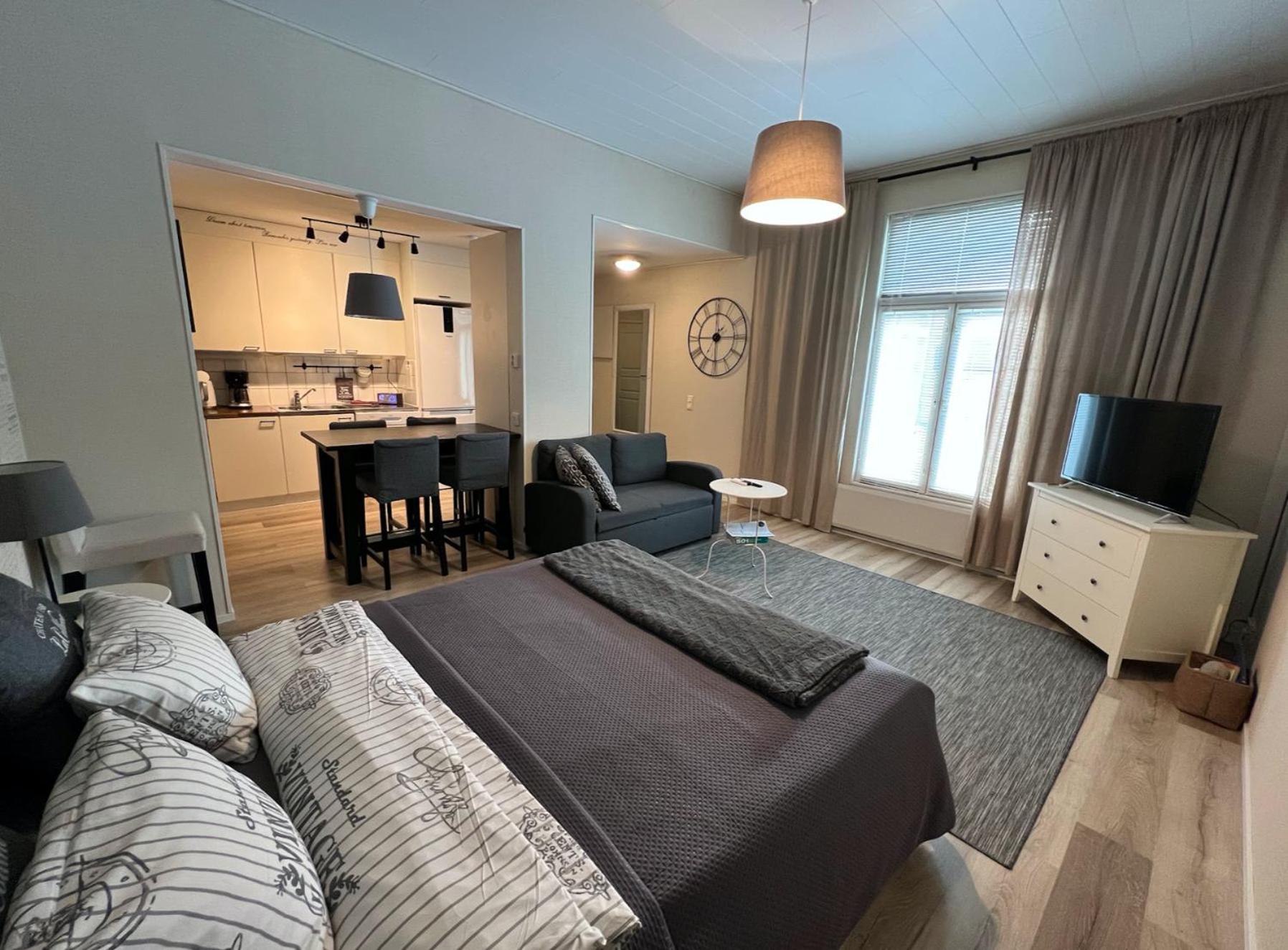 Family Room with Sauna photo 3