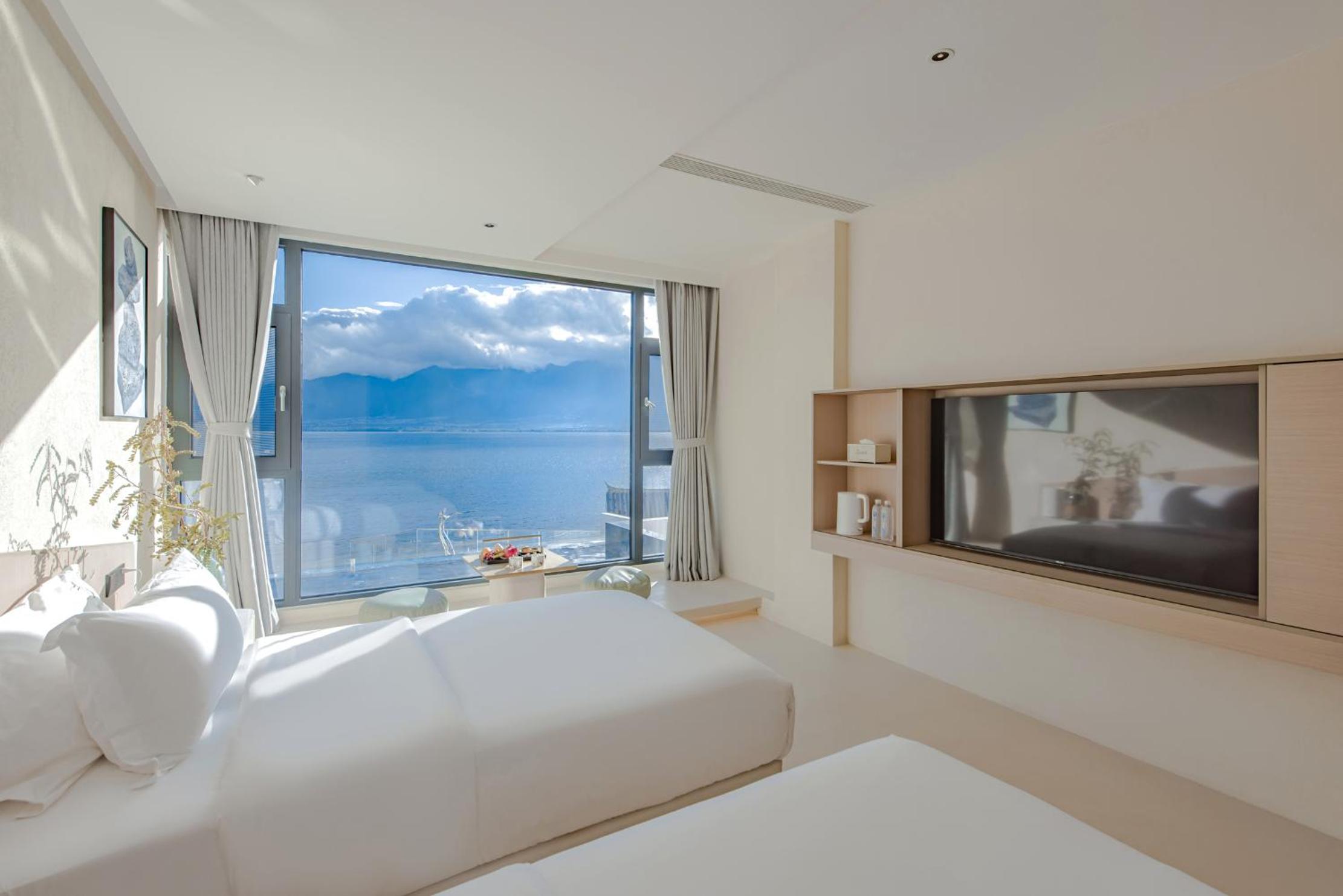 Oriental Twin Room with Lake View