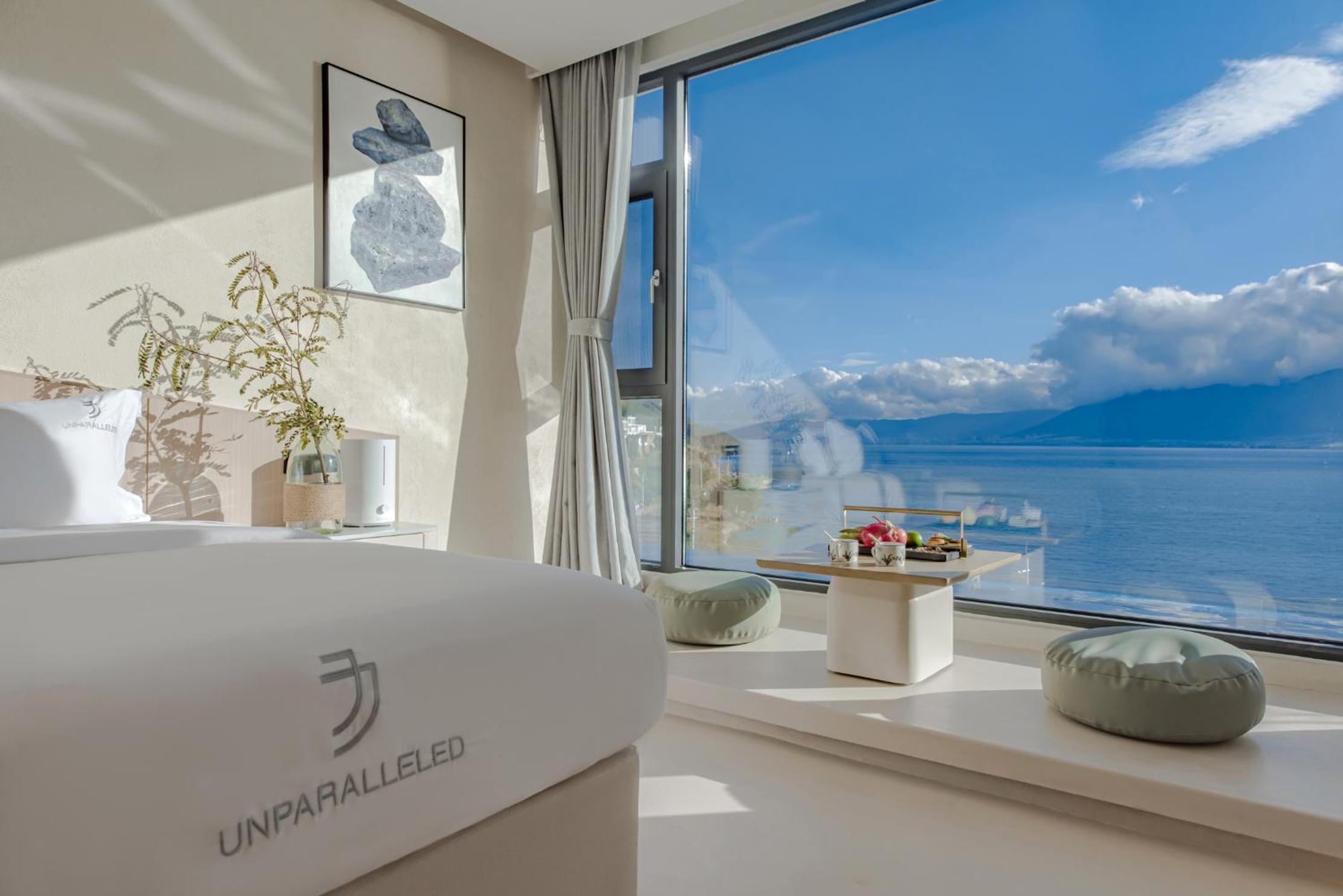 Oriental Twin Room with Lake View photo 3