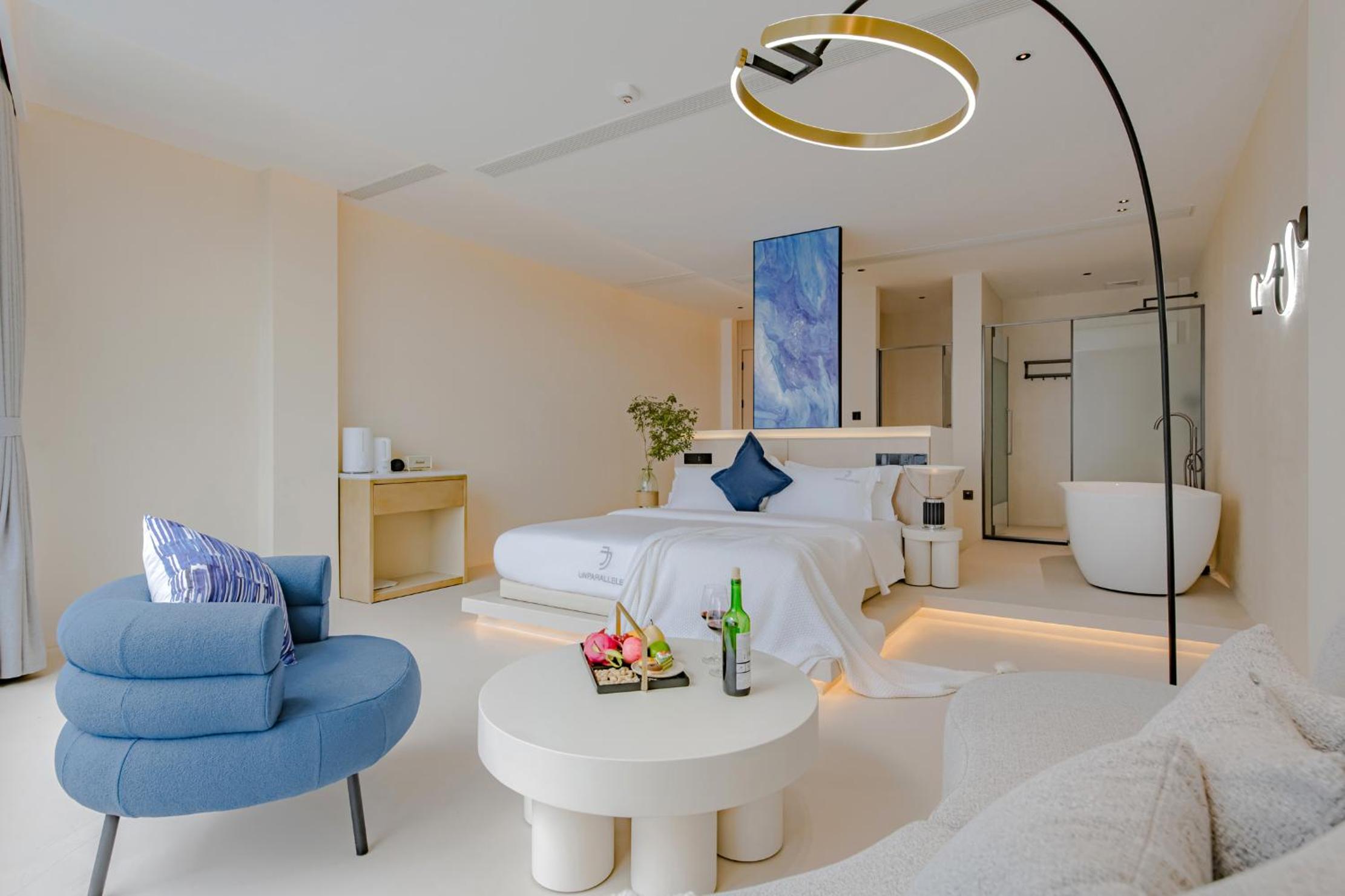 Yingyue Pleasant Lake View Bathtub King Room