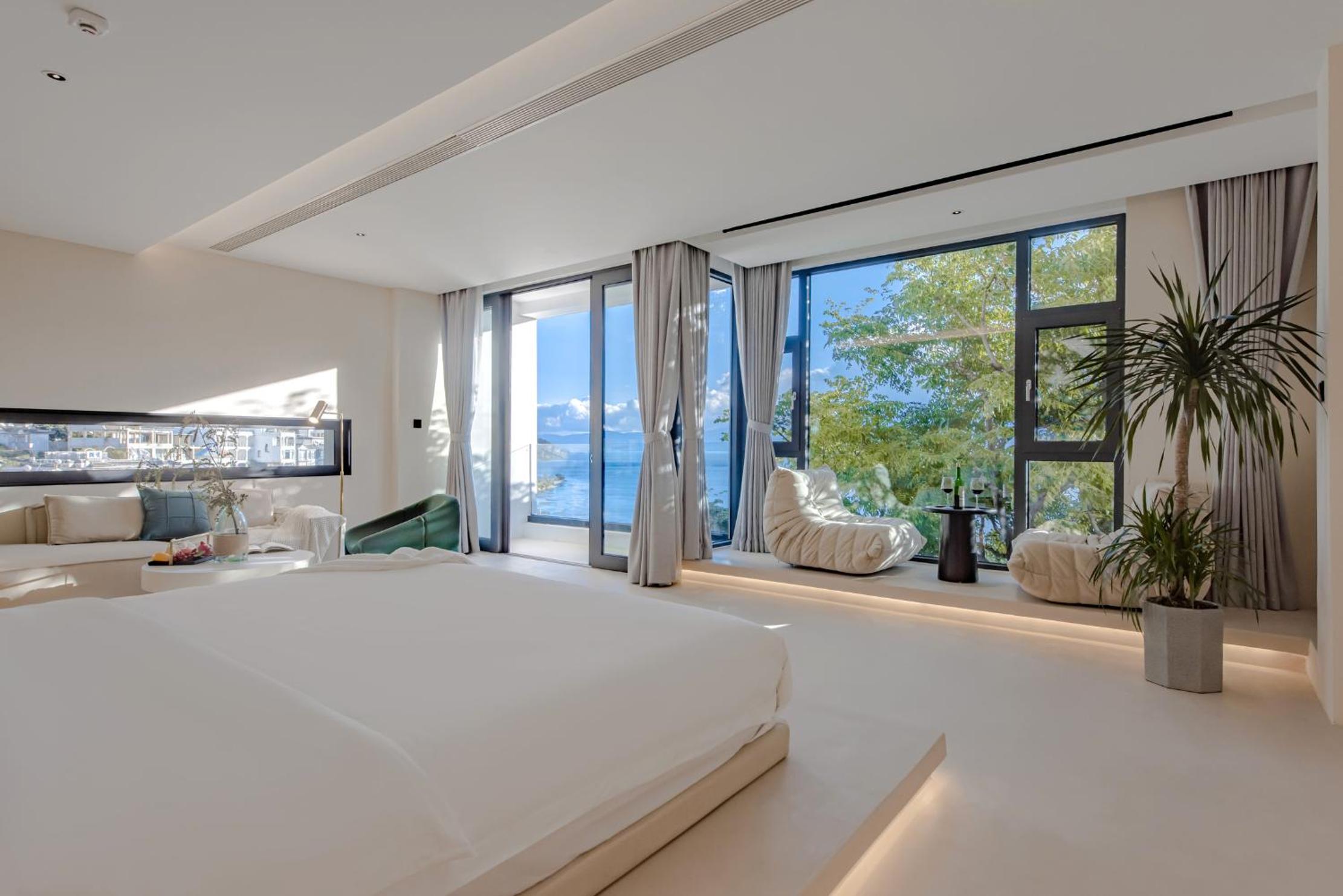 Guanyin Lake View Terrace Bathtub King Room photo 2