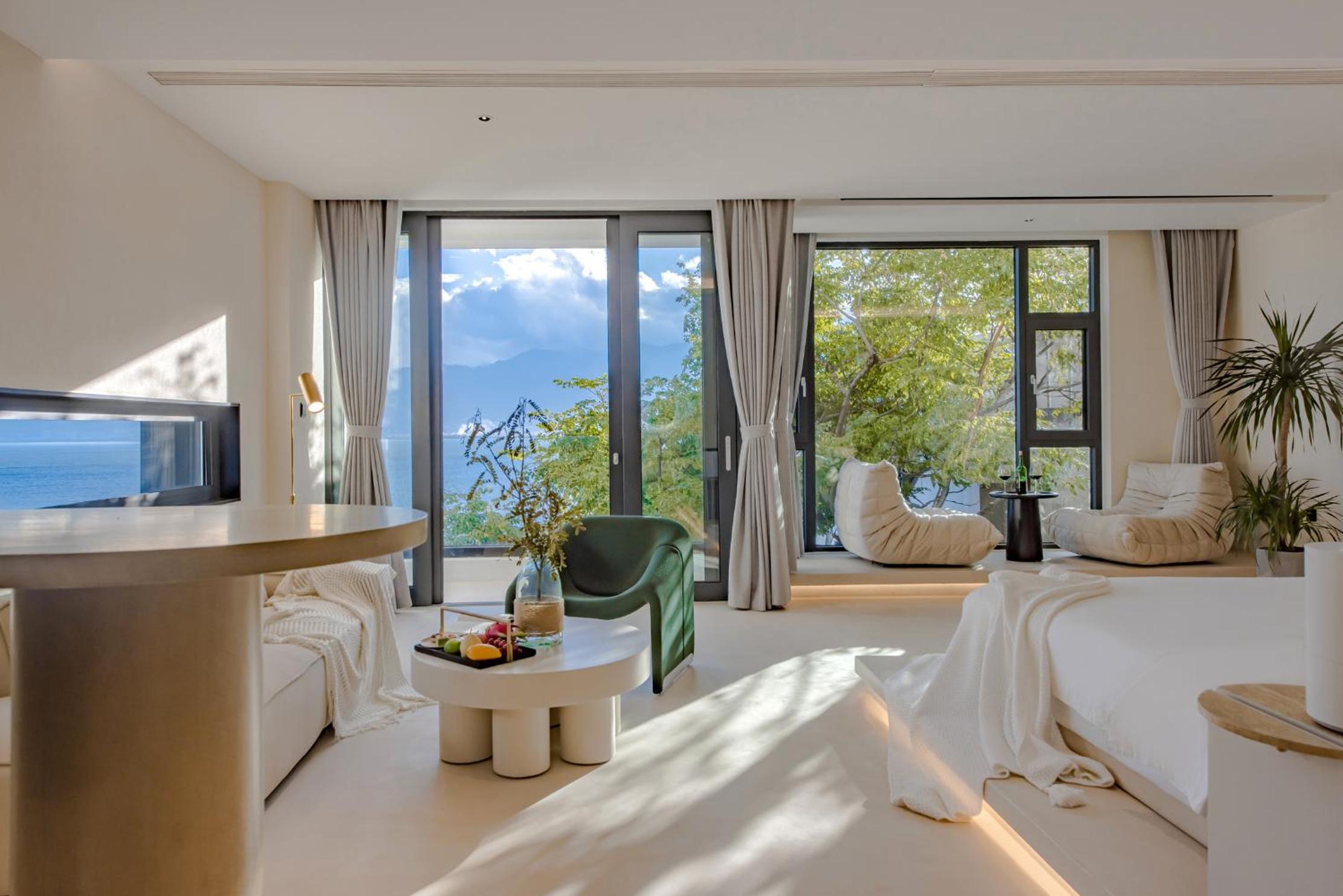 Guanyin Lake View Terrace Bathtub King Room photo 3
