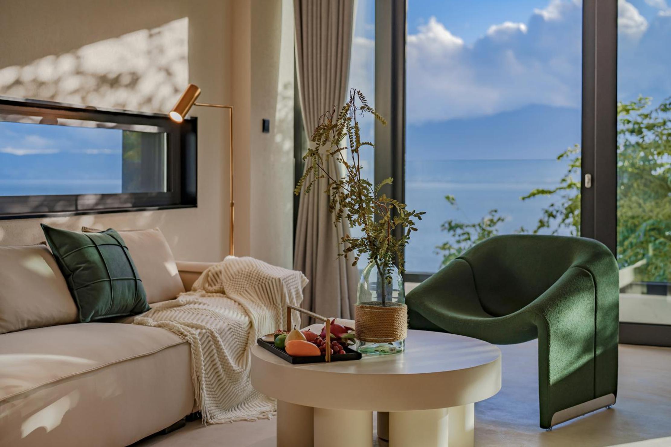 Guanyin Lake View Terrace Bathtub King Room