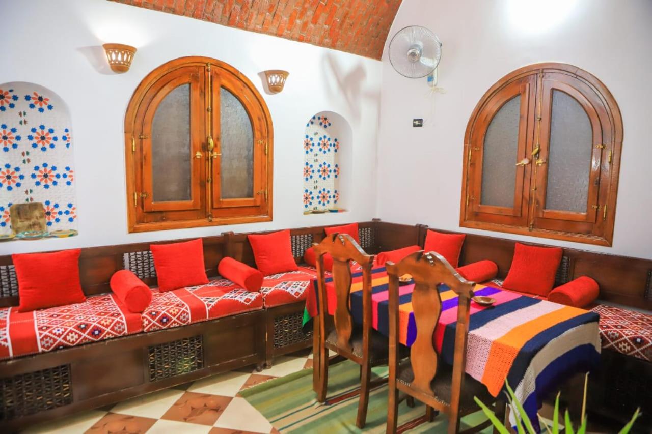 Villa - Photo 2