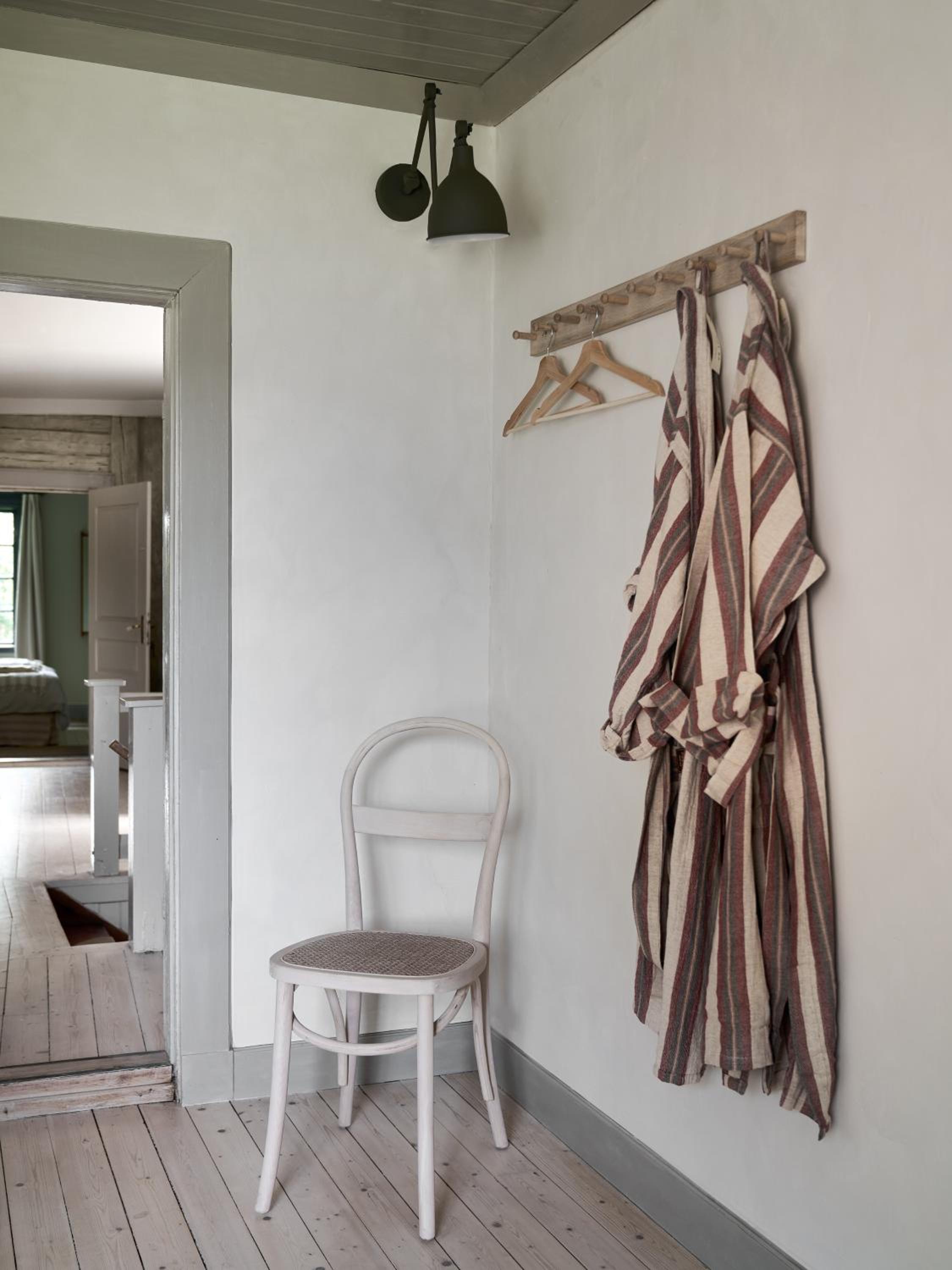 Double Room with Private Bathroom - Photo 8