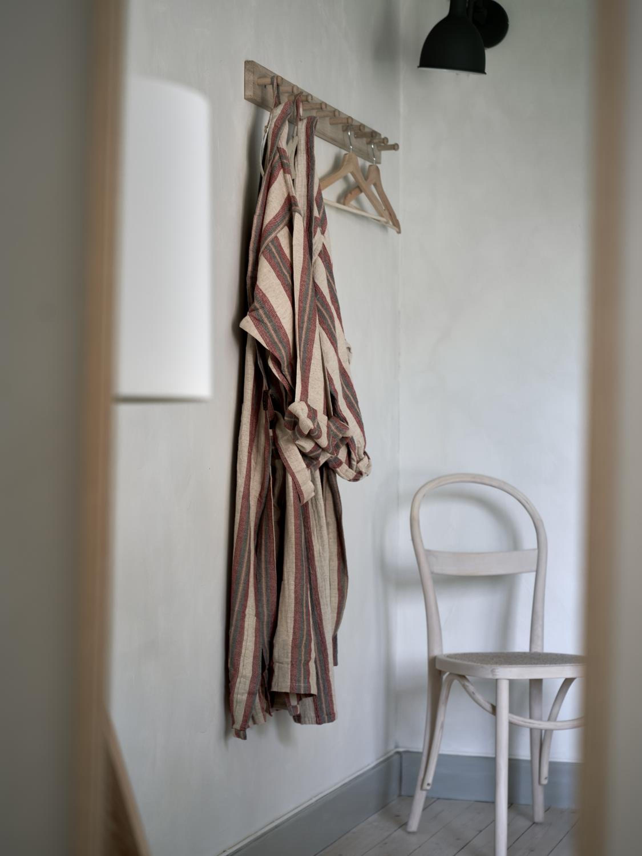 Double Room with Private Bathroom - Photo 9