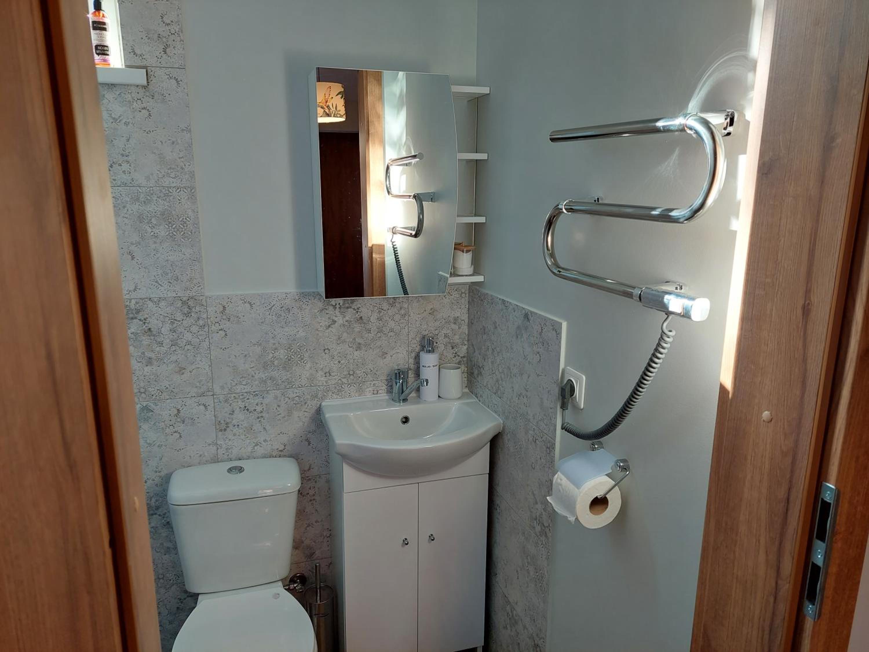Large Double or Twin Room - Photo 4