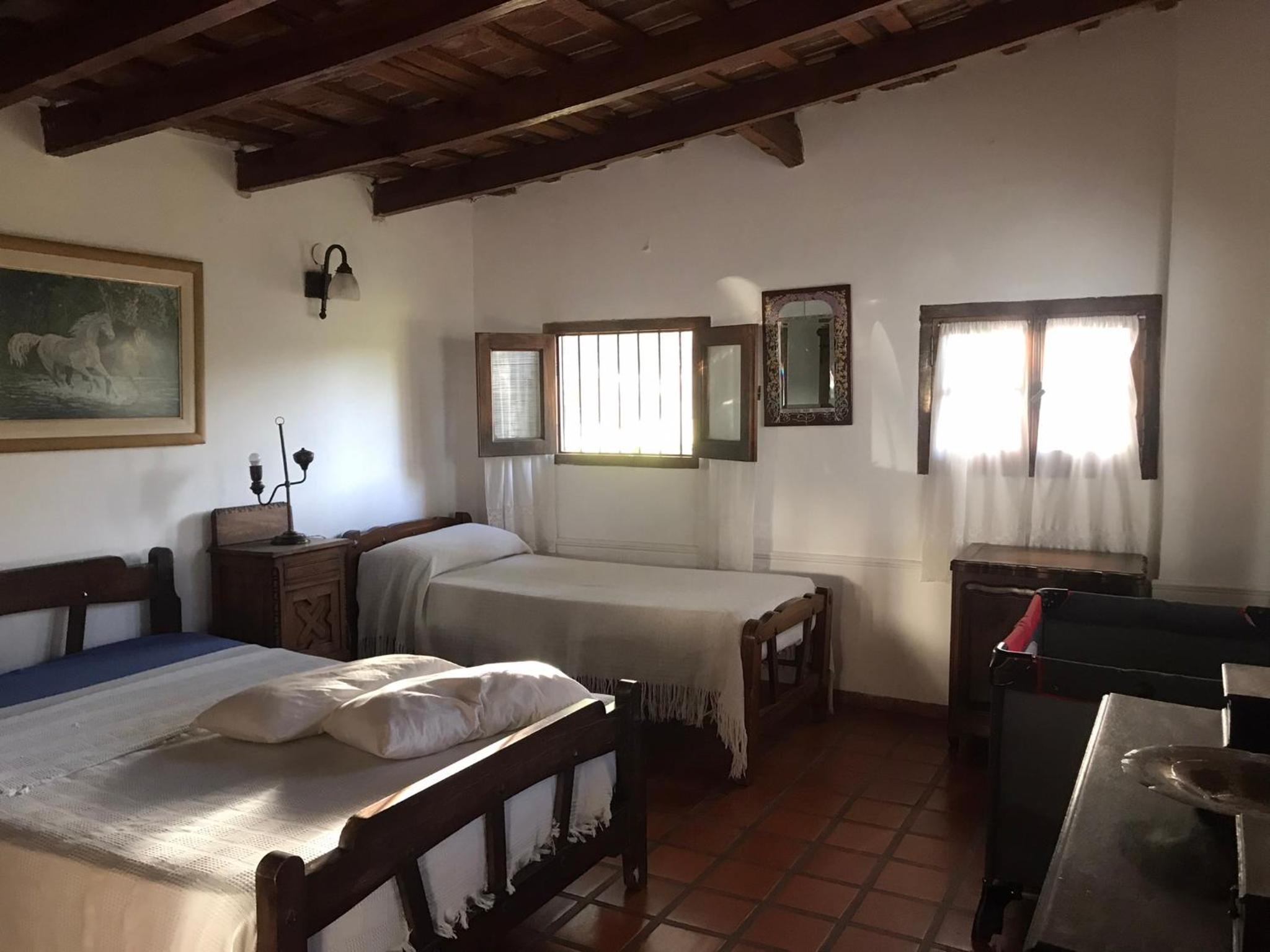Five-Bedroom House photo 1