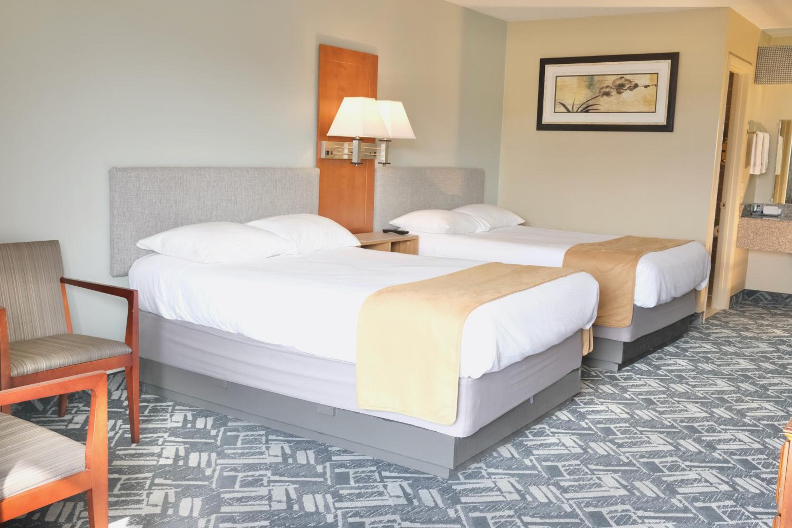 Deluxe Two Double Beds - Non-Smoking - Photo 1