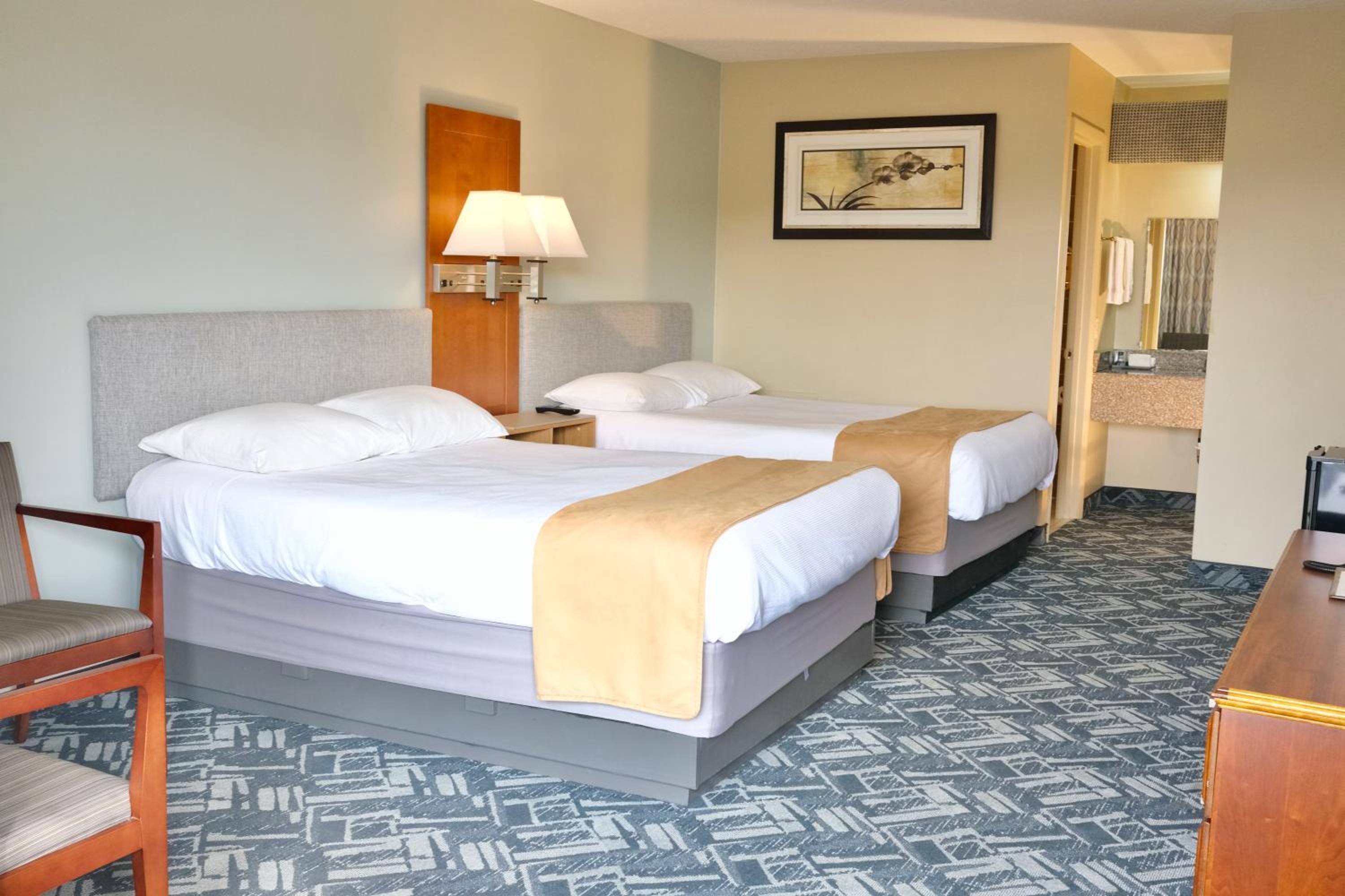 Deluxe Two Double Beds - Non-Smoking - Photo 15
