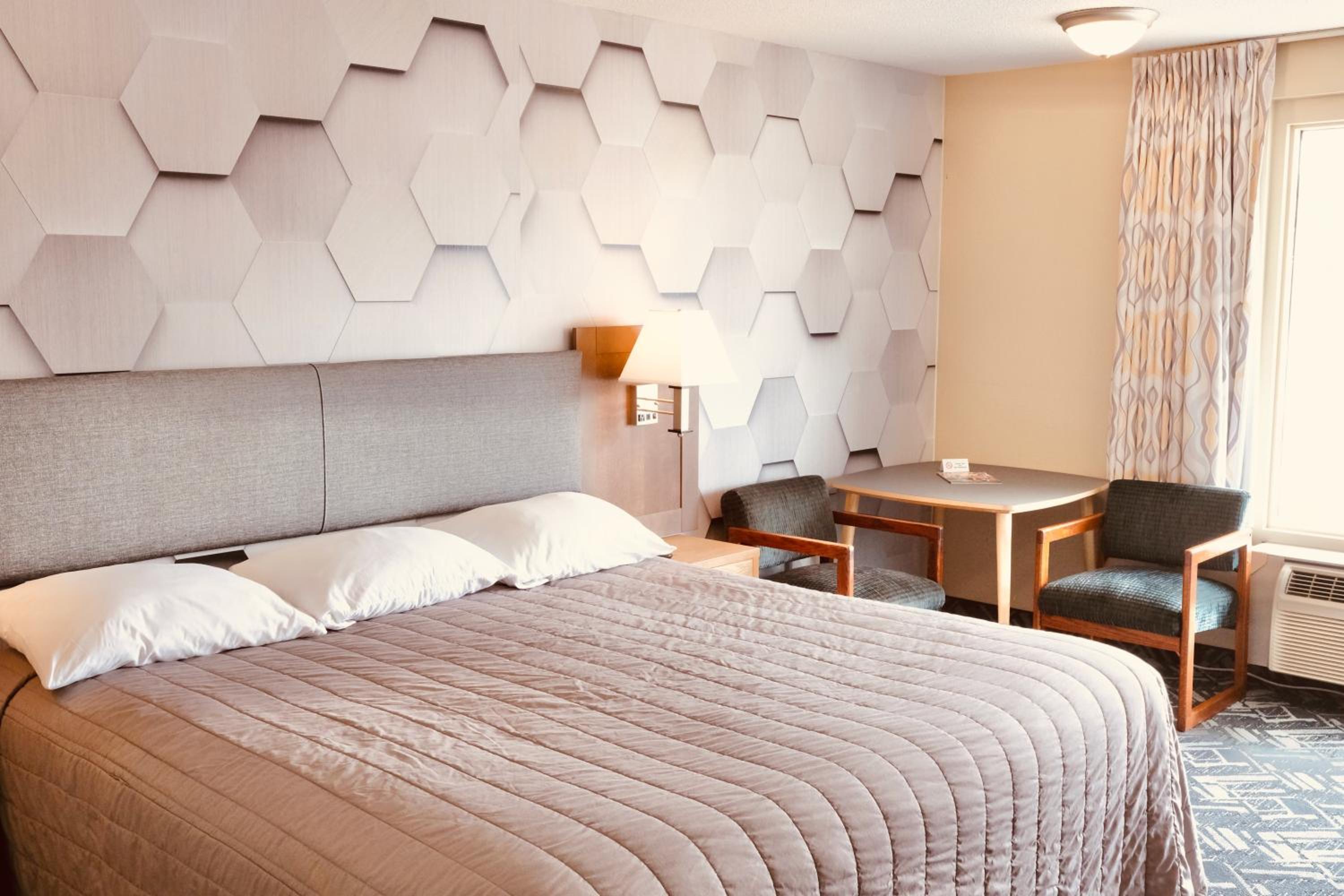 Superior King Room - Photo 10