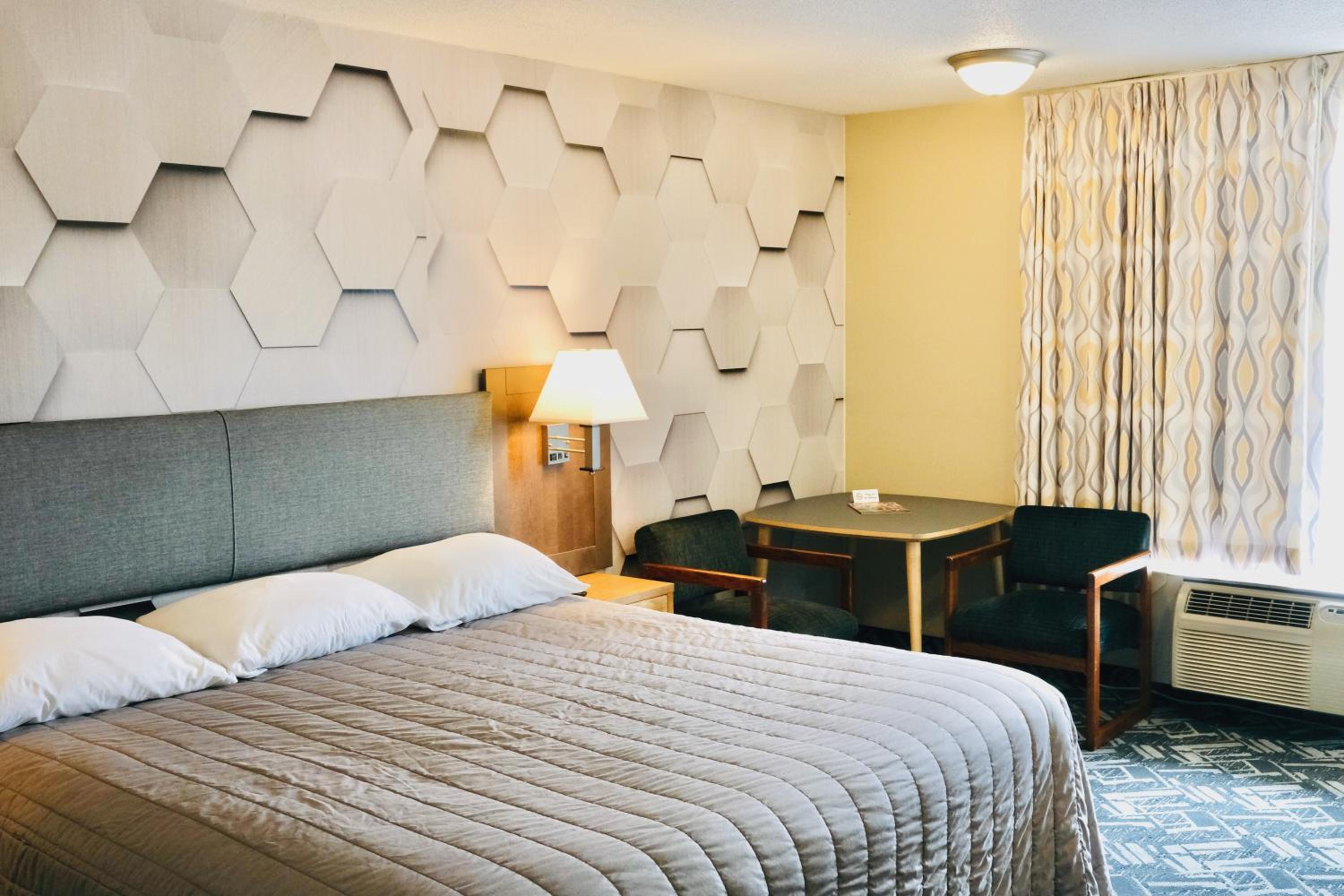 Superior King Room - Photo 8