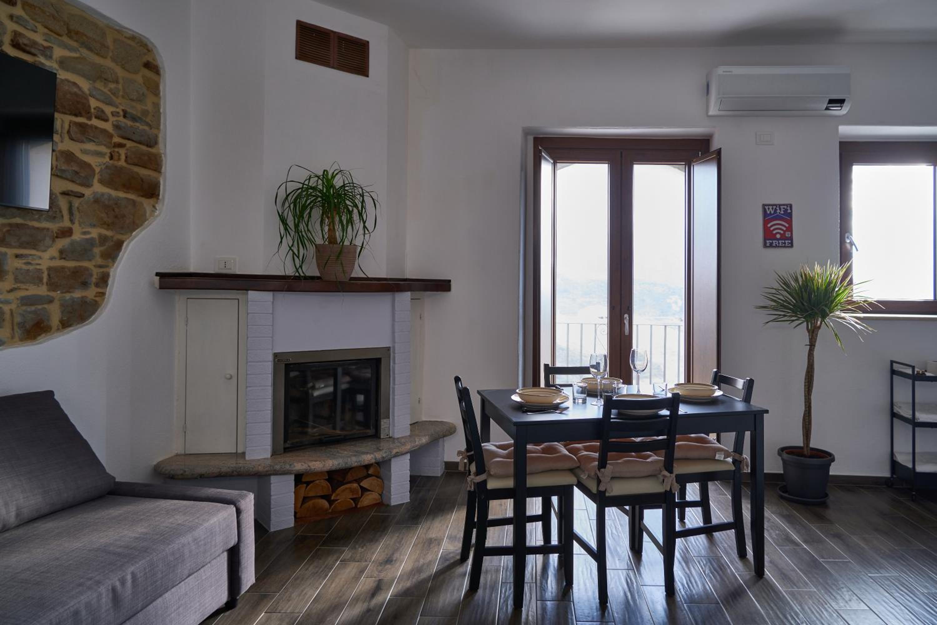 Superior Quadruple Room - Photo 6