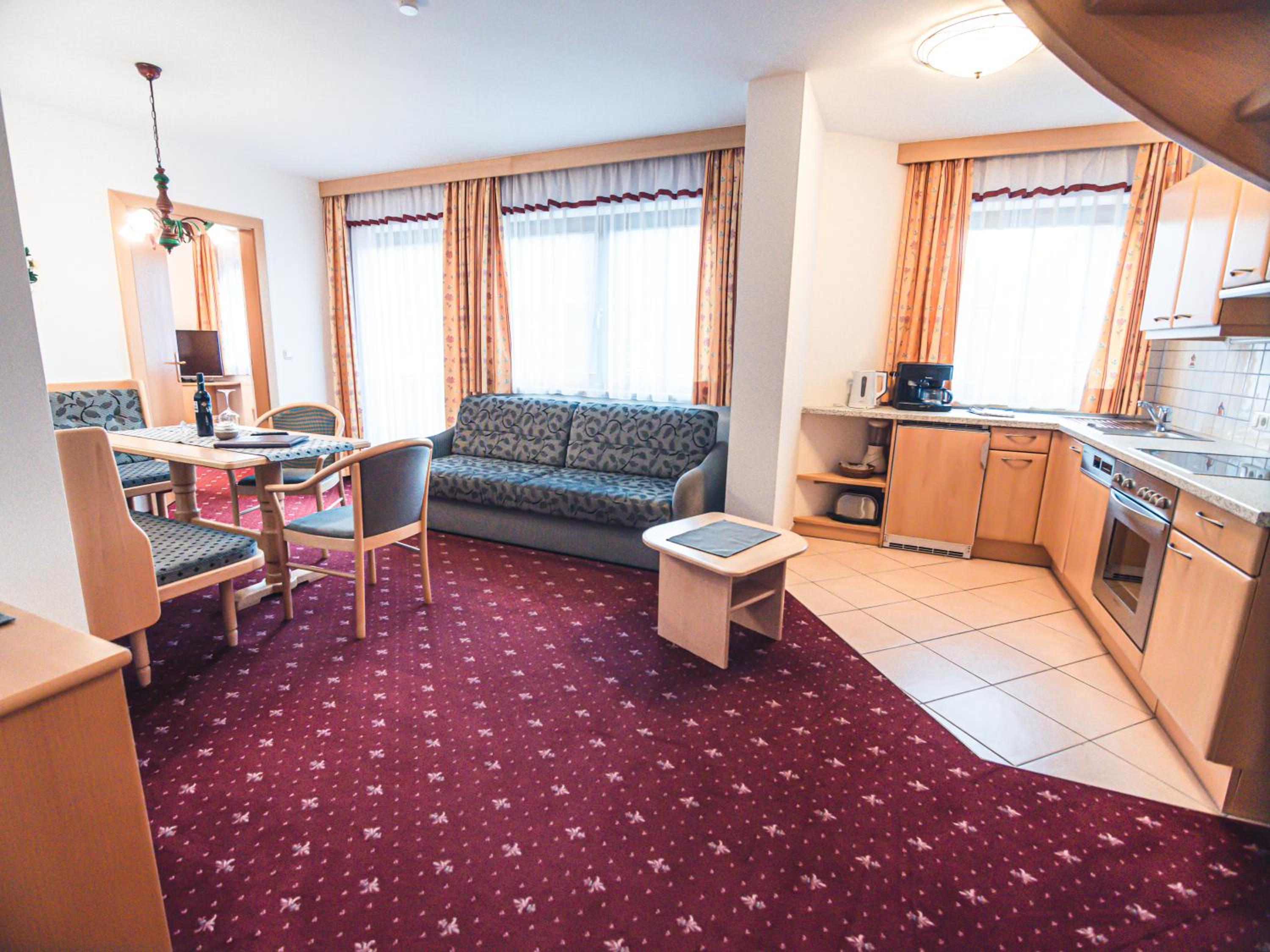 Three-Bedroom Apartment - Photo 4
