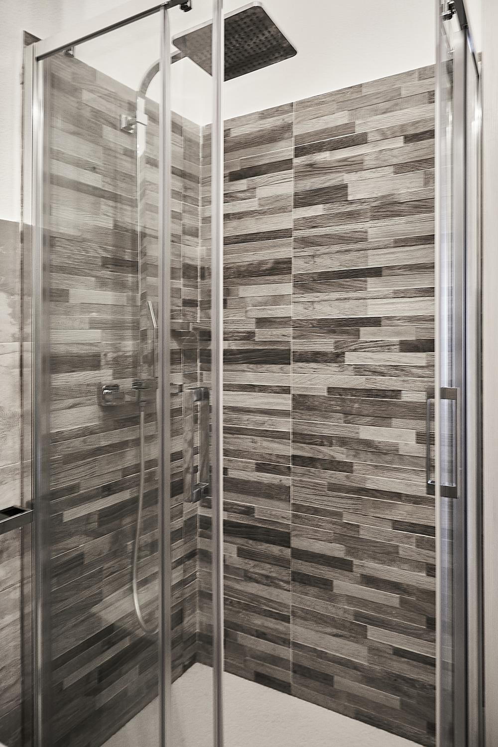 Superior Quadruple Room - Photo 14