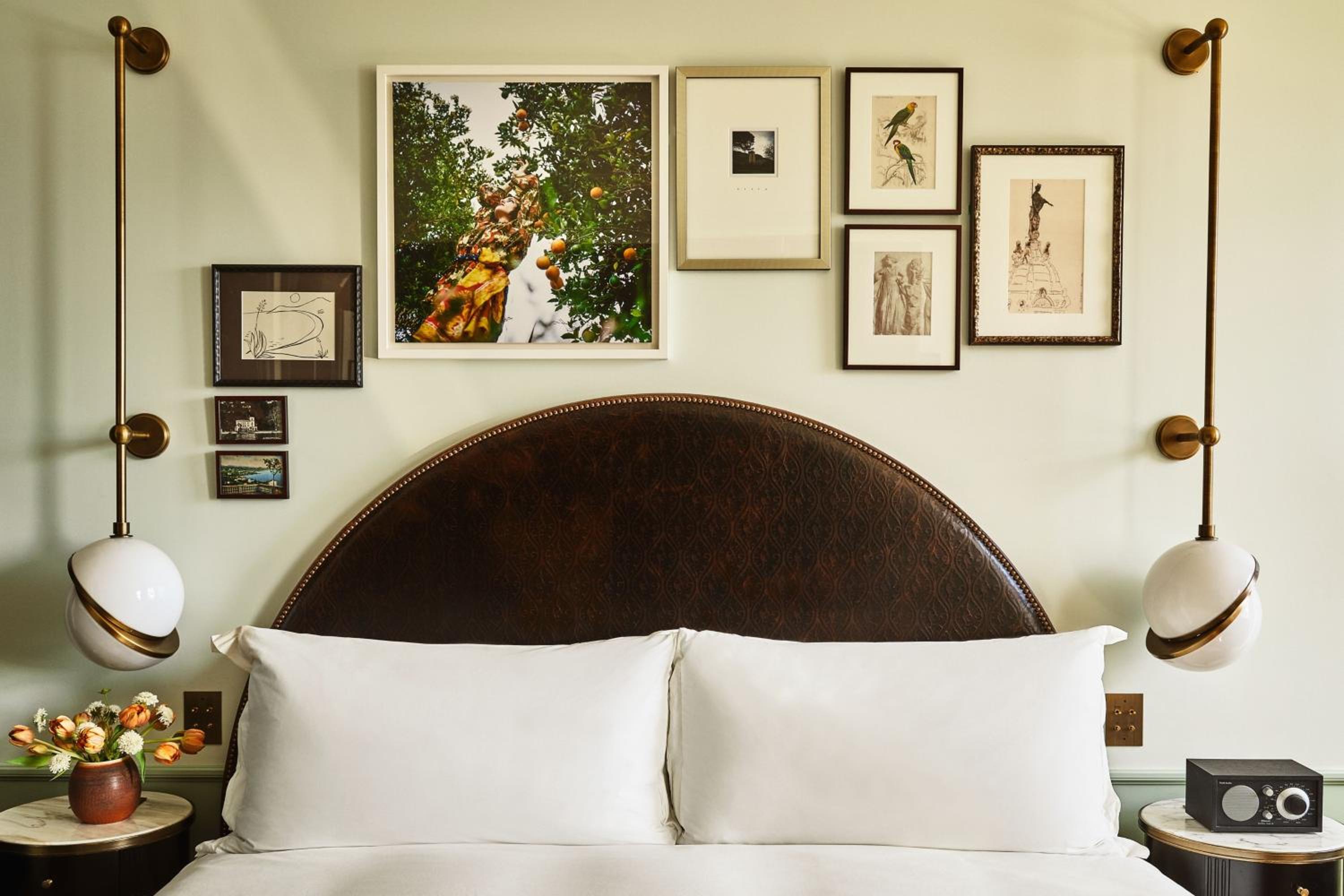 King Room with One King Bed (Non Smoking)