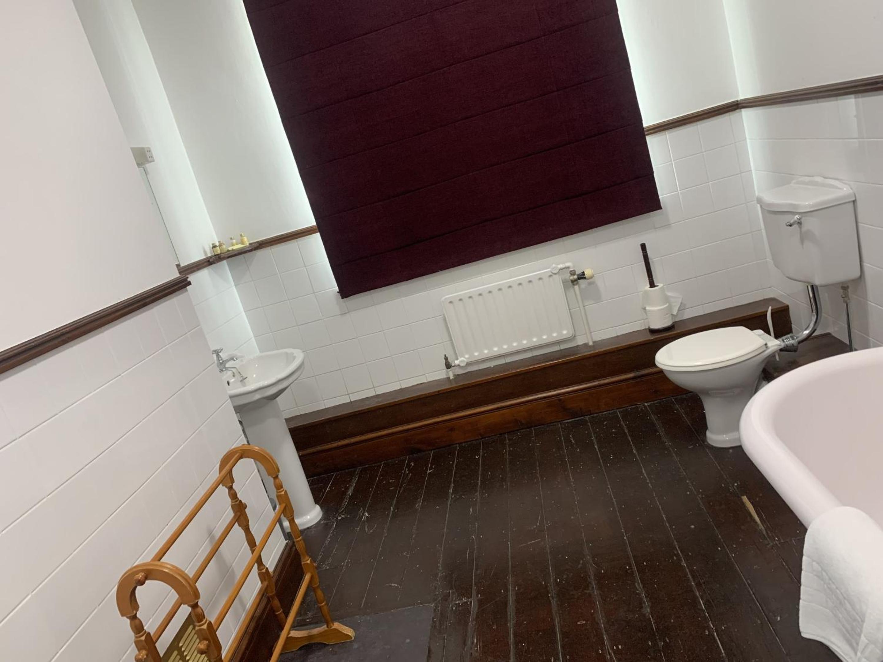 Standard Double Room - Photo 4