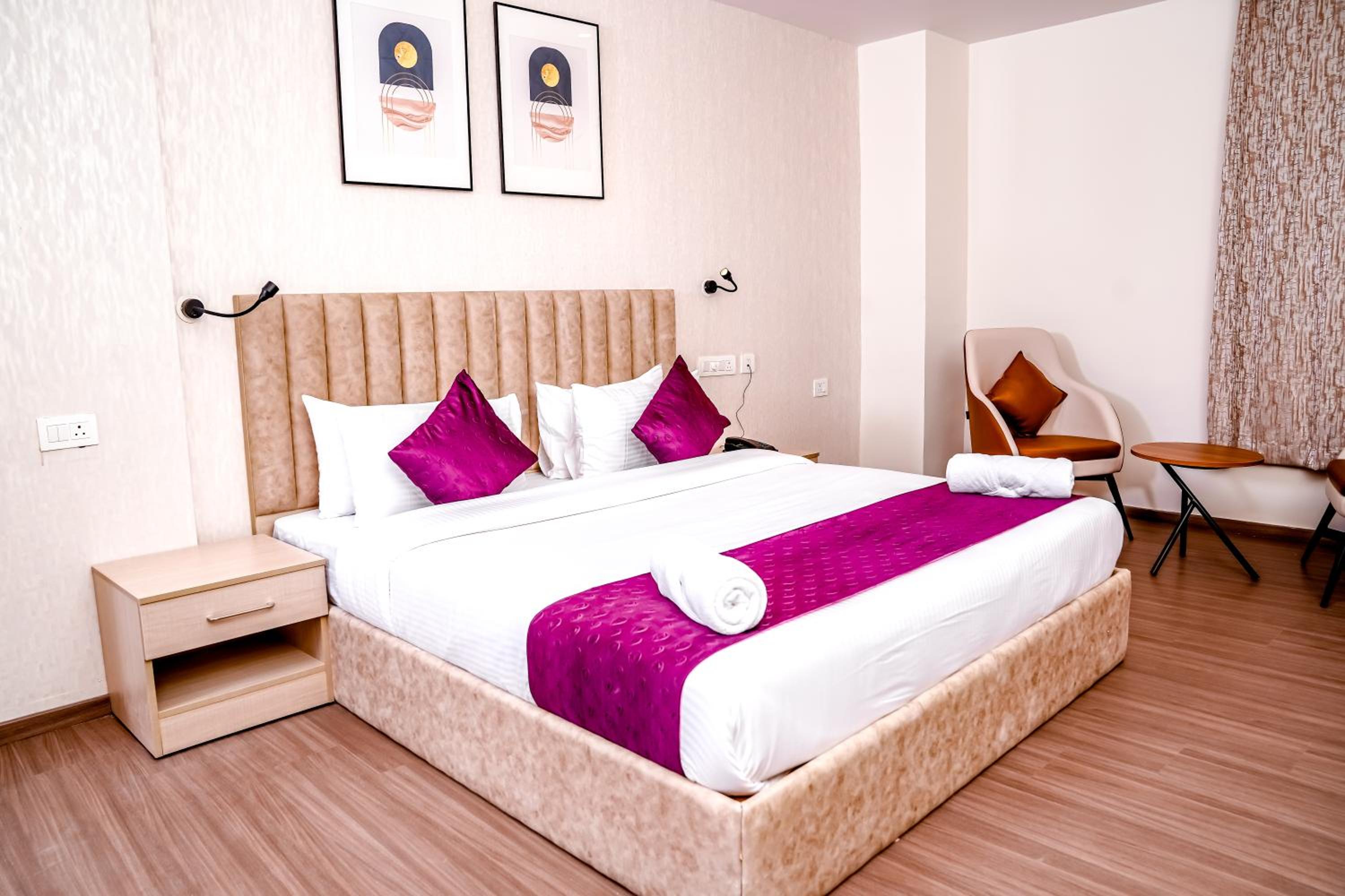 One BHK Suite photo 3