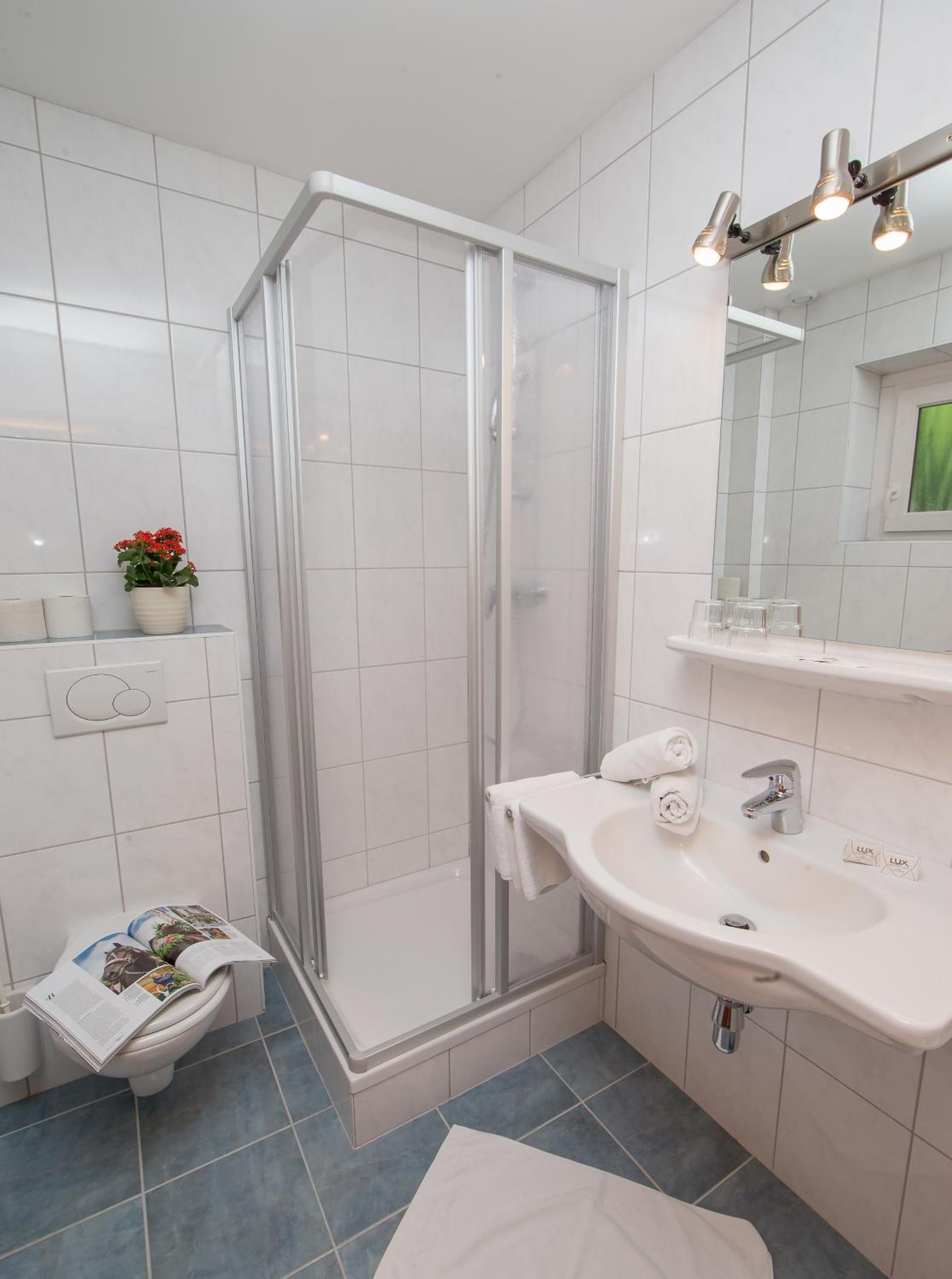 Budget Double Room photo 2