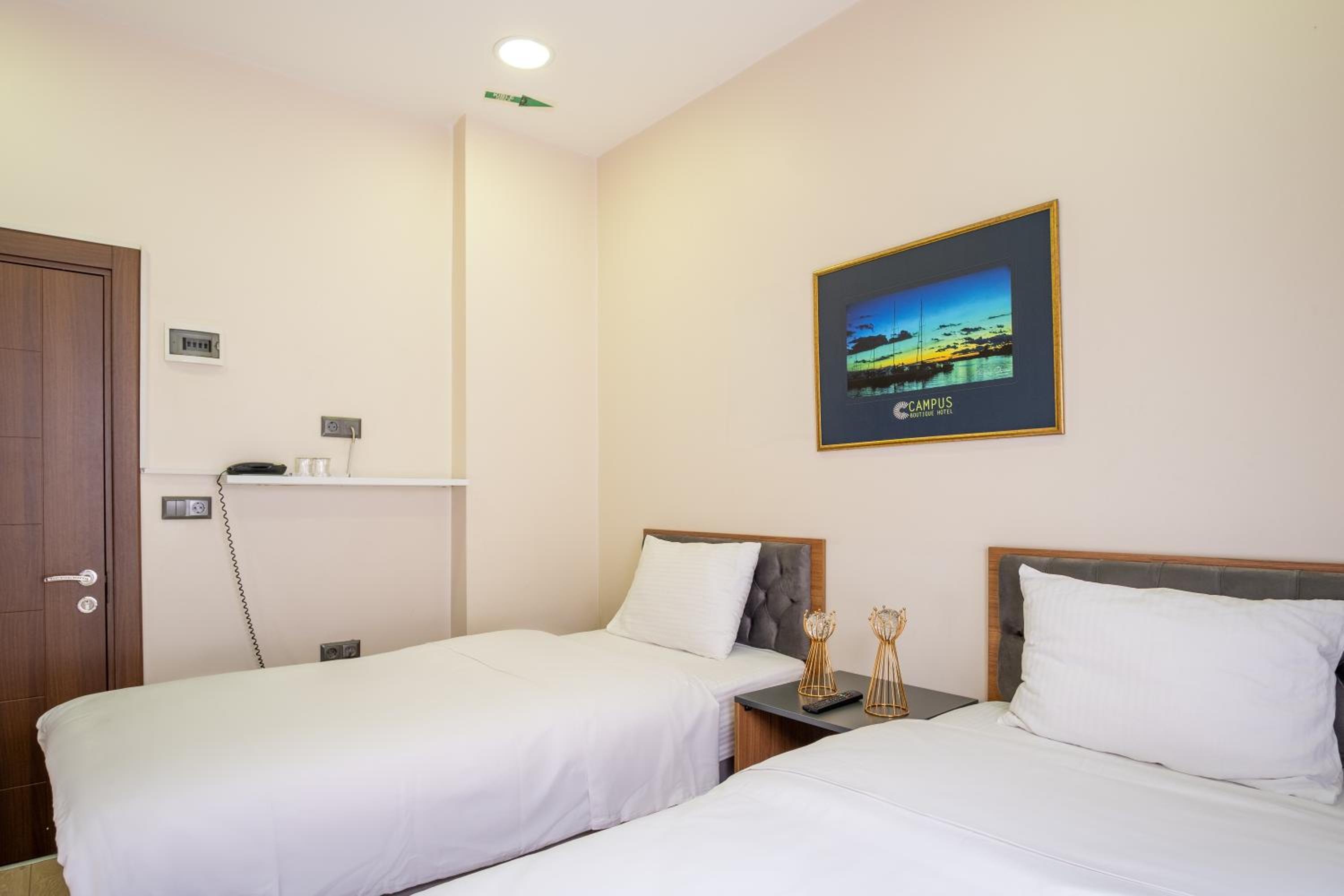 Standard Double or Twin Room photo 2