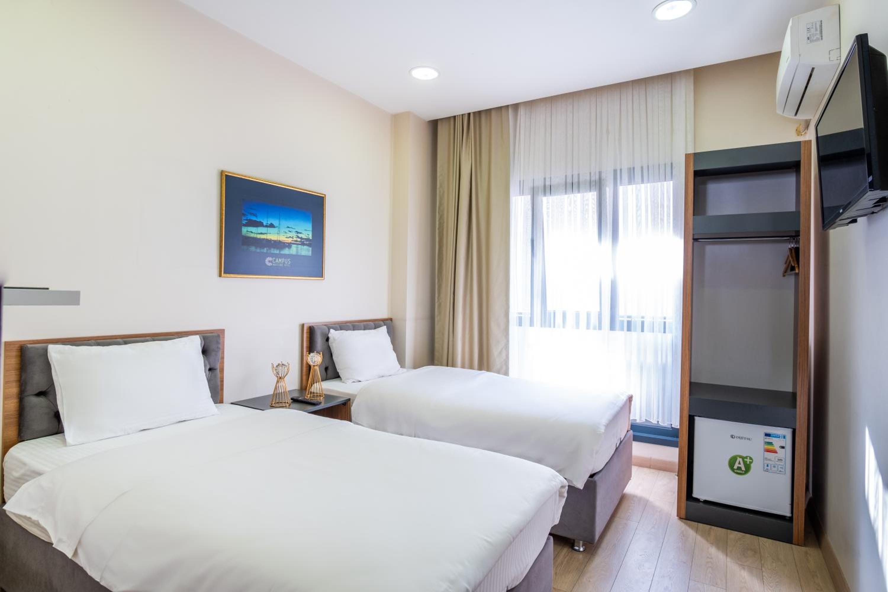 Standard Double or Twin Room photo 3