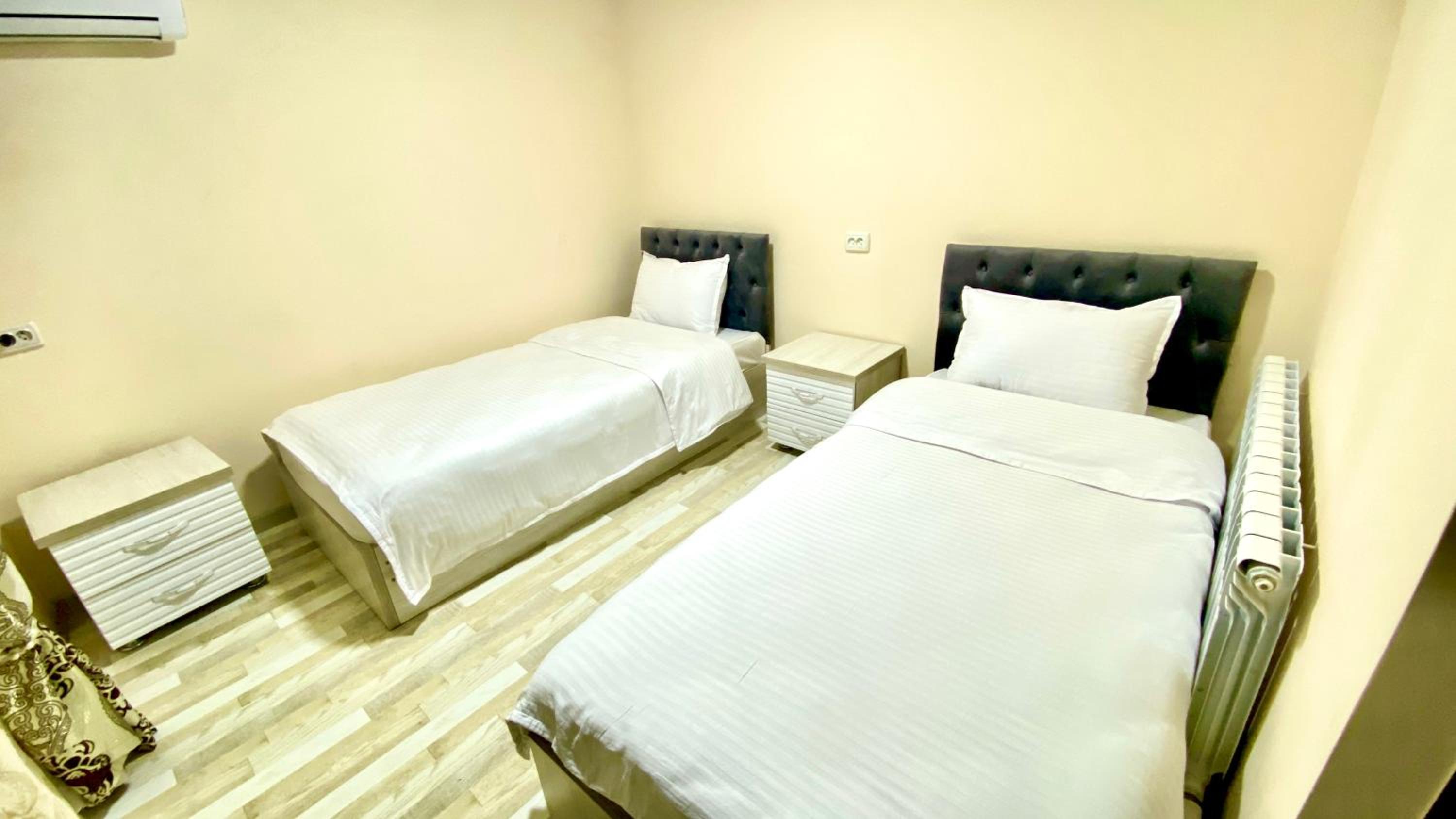 Twin Room with Shower