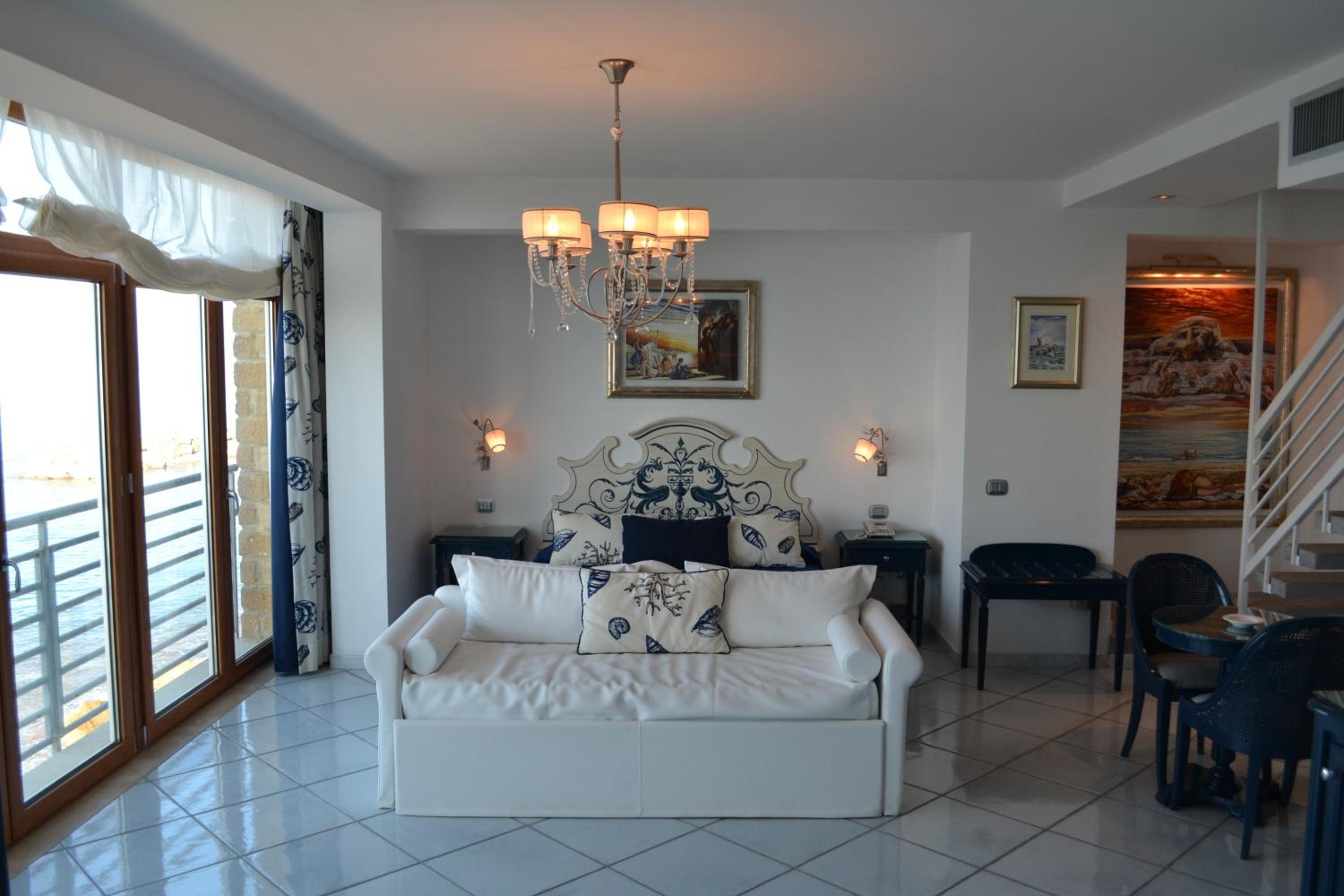 Suite with Terrace and Sea View