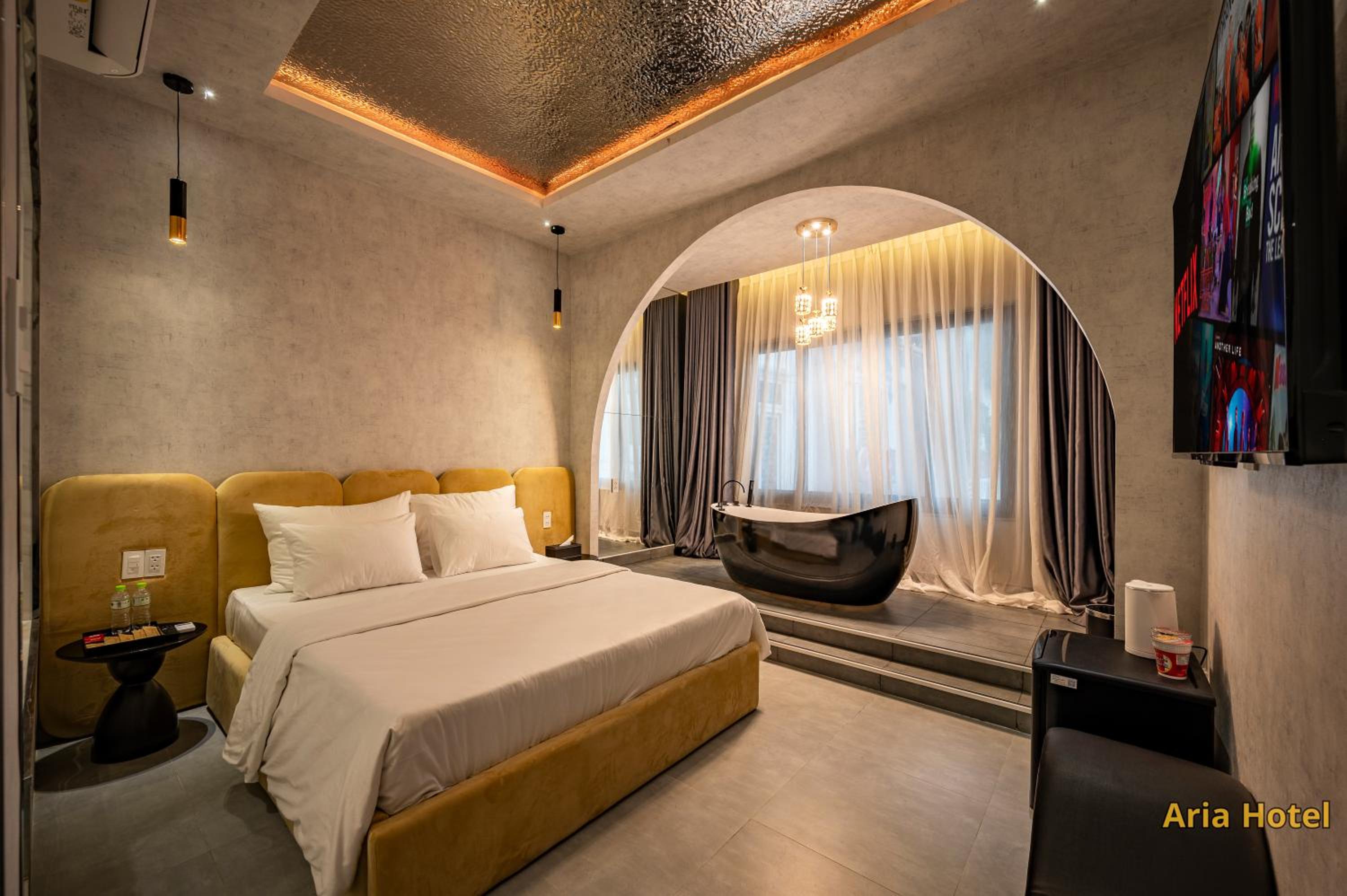 Deluxe Double Room with Bath photo 3