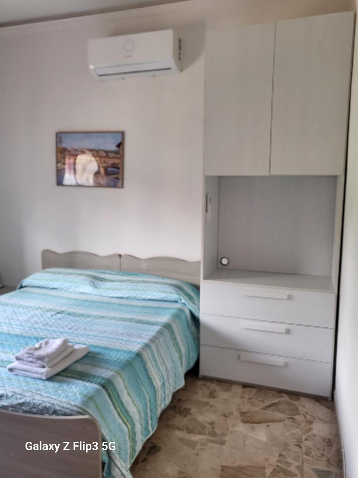 One-Bedroom Apartment - Photo 9