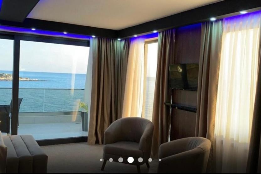 Deluxe Double Room with Sea View photo 3