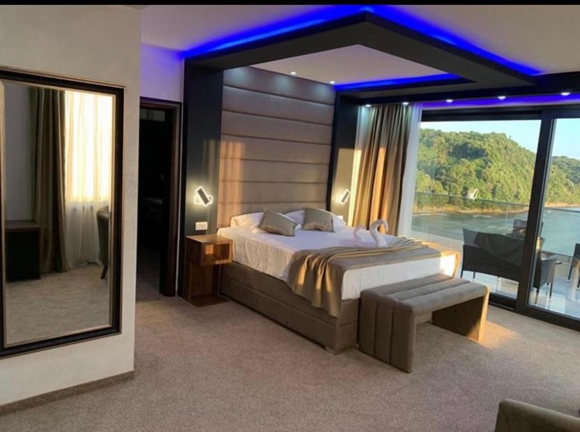 Deluxe Double Room with Sea View photo 2