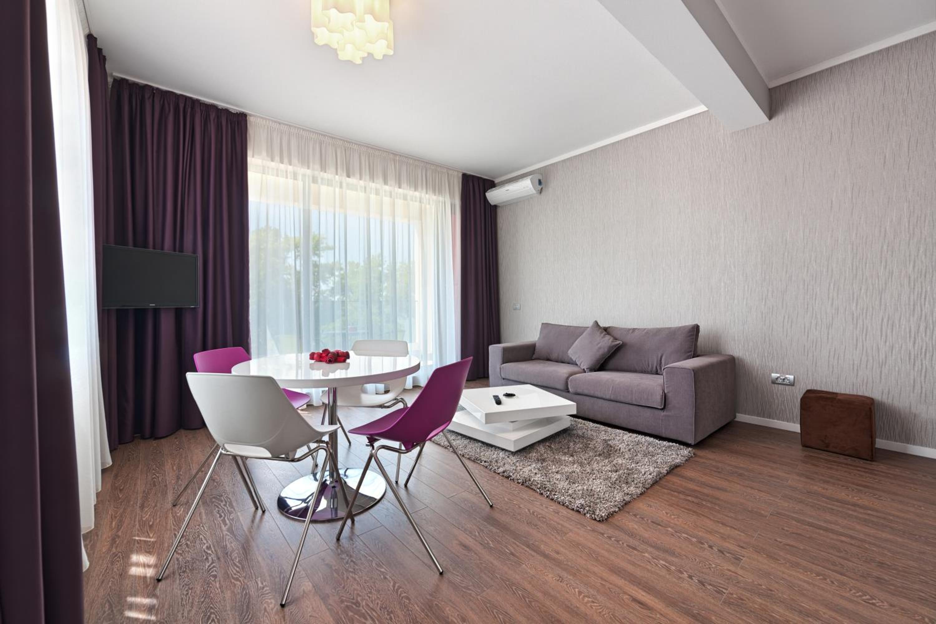 Two-Bedroom Apartment - Photo 4