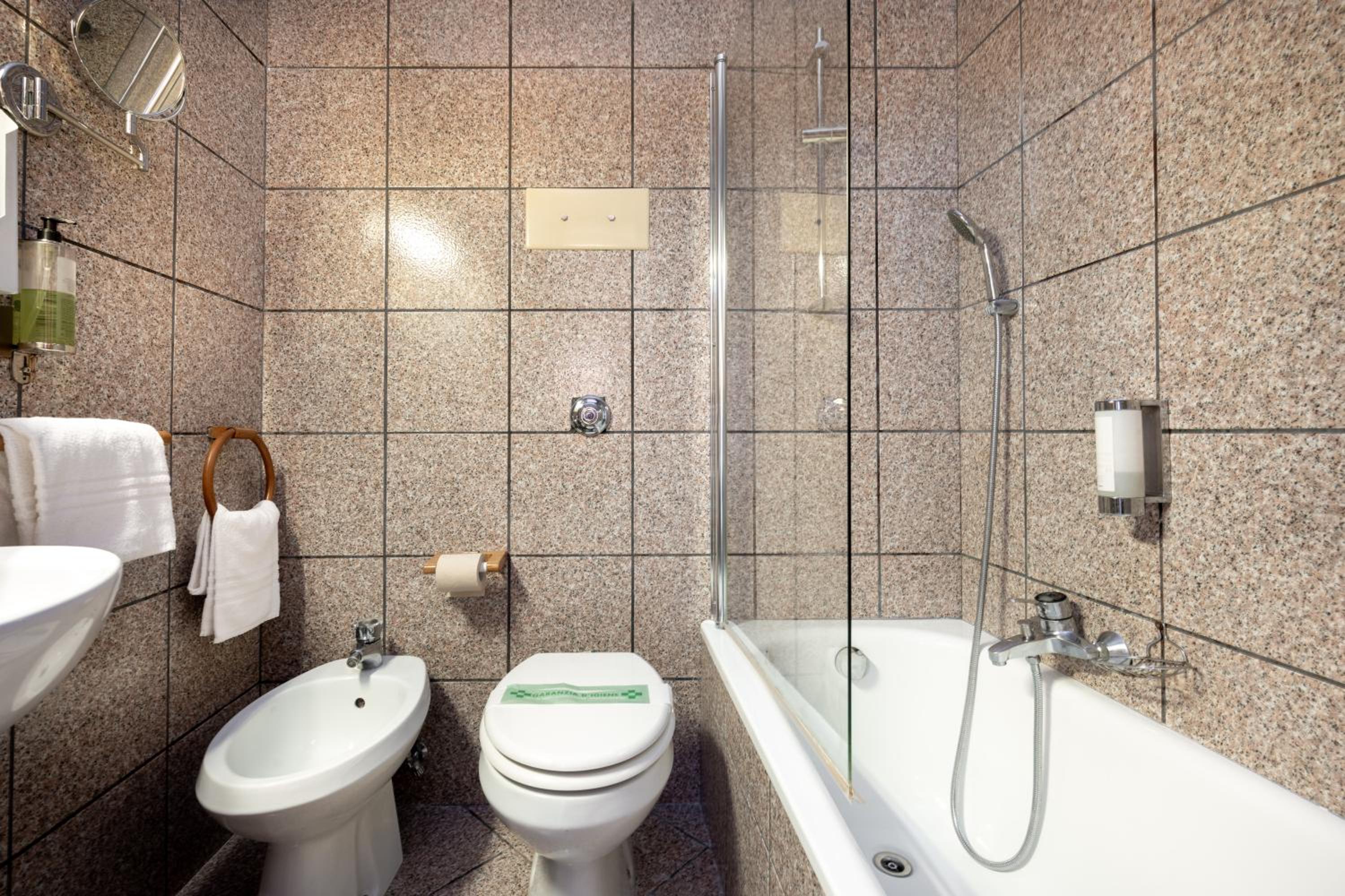 Triple Room - Photo 2