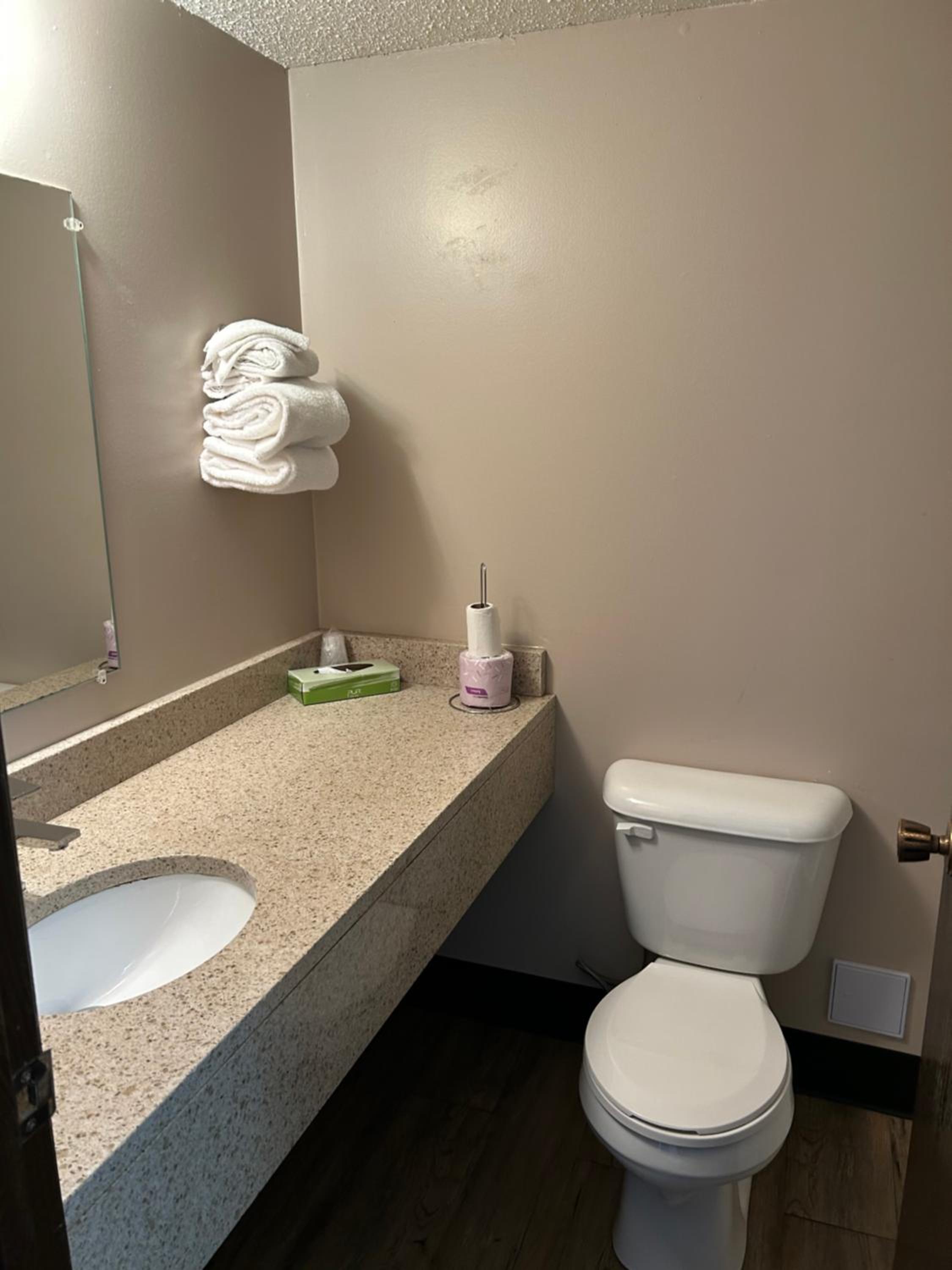 Queen Room - Photo 3