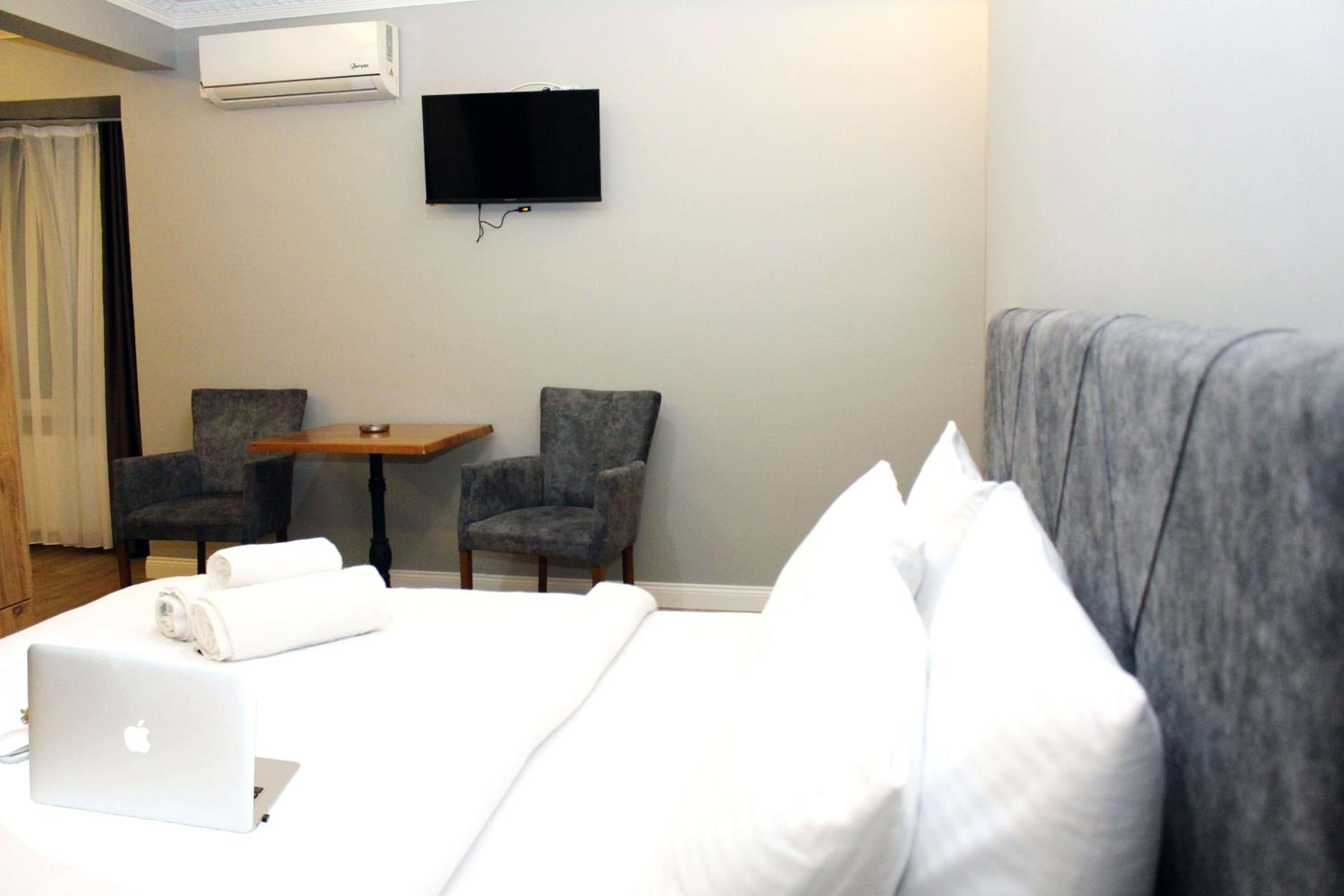 Luxury Triple Room photo 2