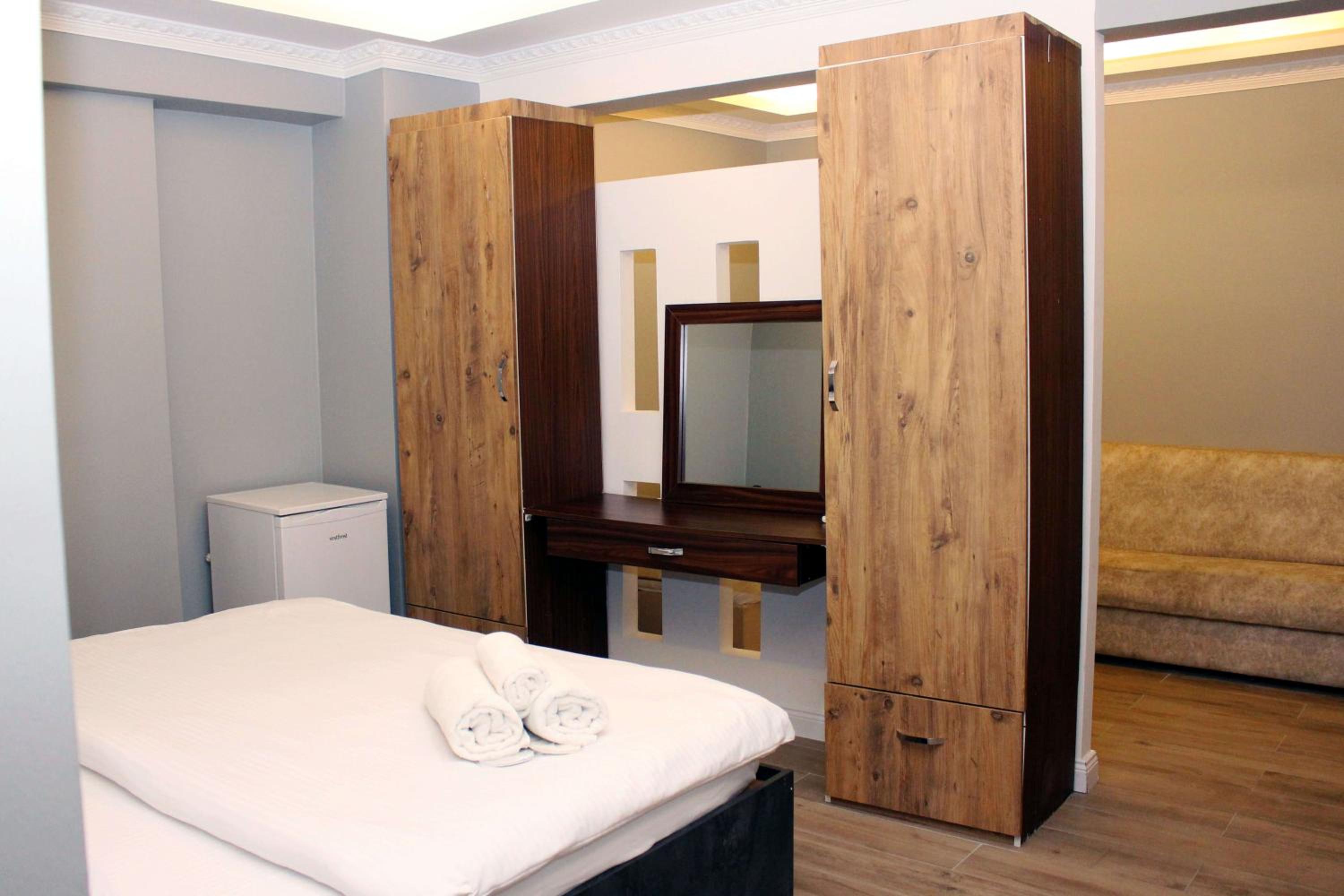 Luxury Triple Room photo 3